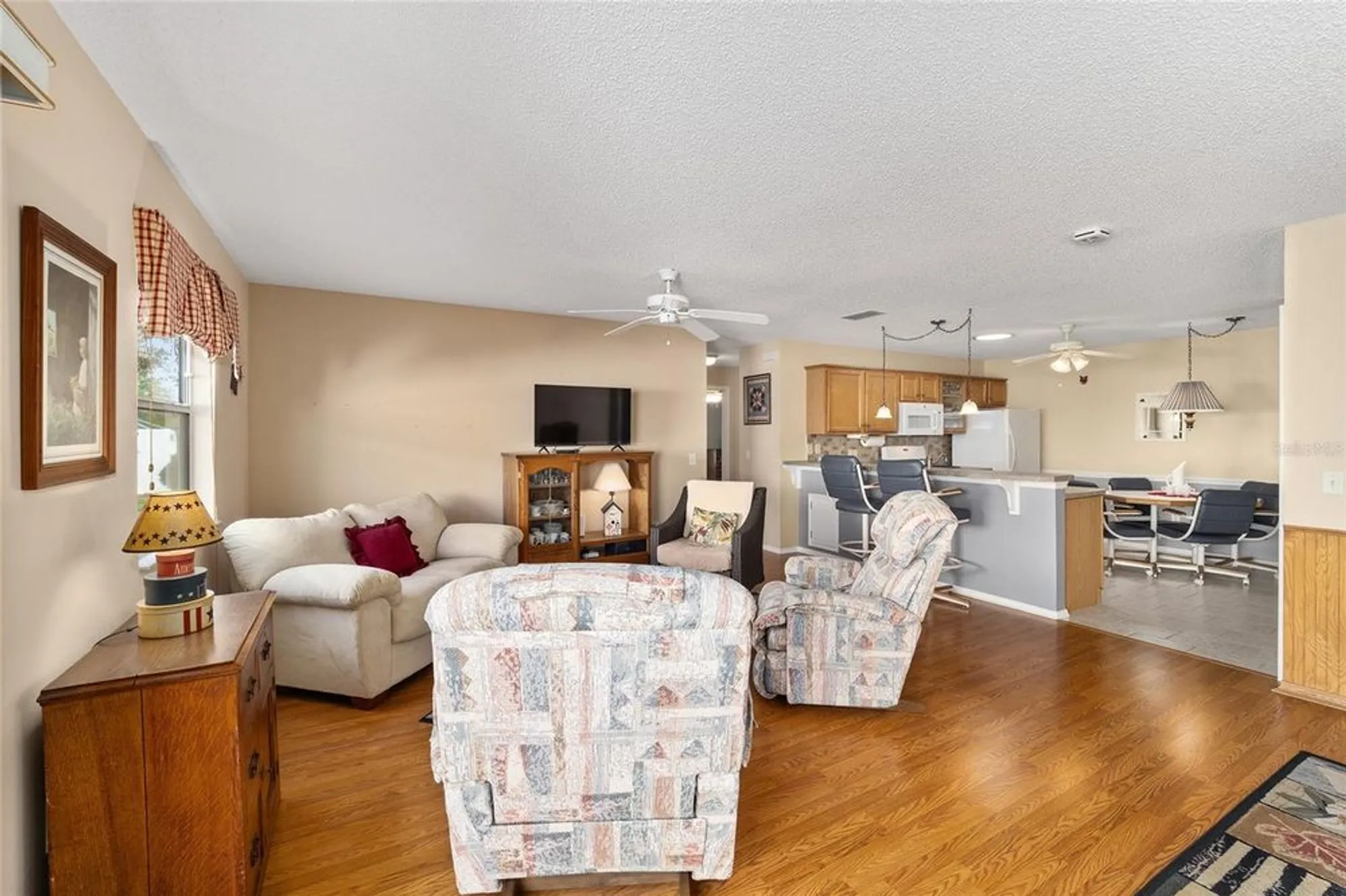 Property Slideshow image 14 of 36 | 2907 barboza dr, The Villages, FL, 32162