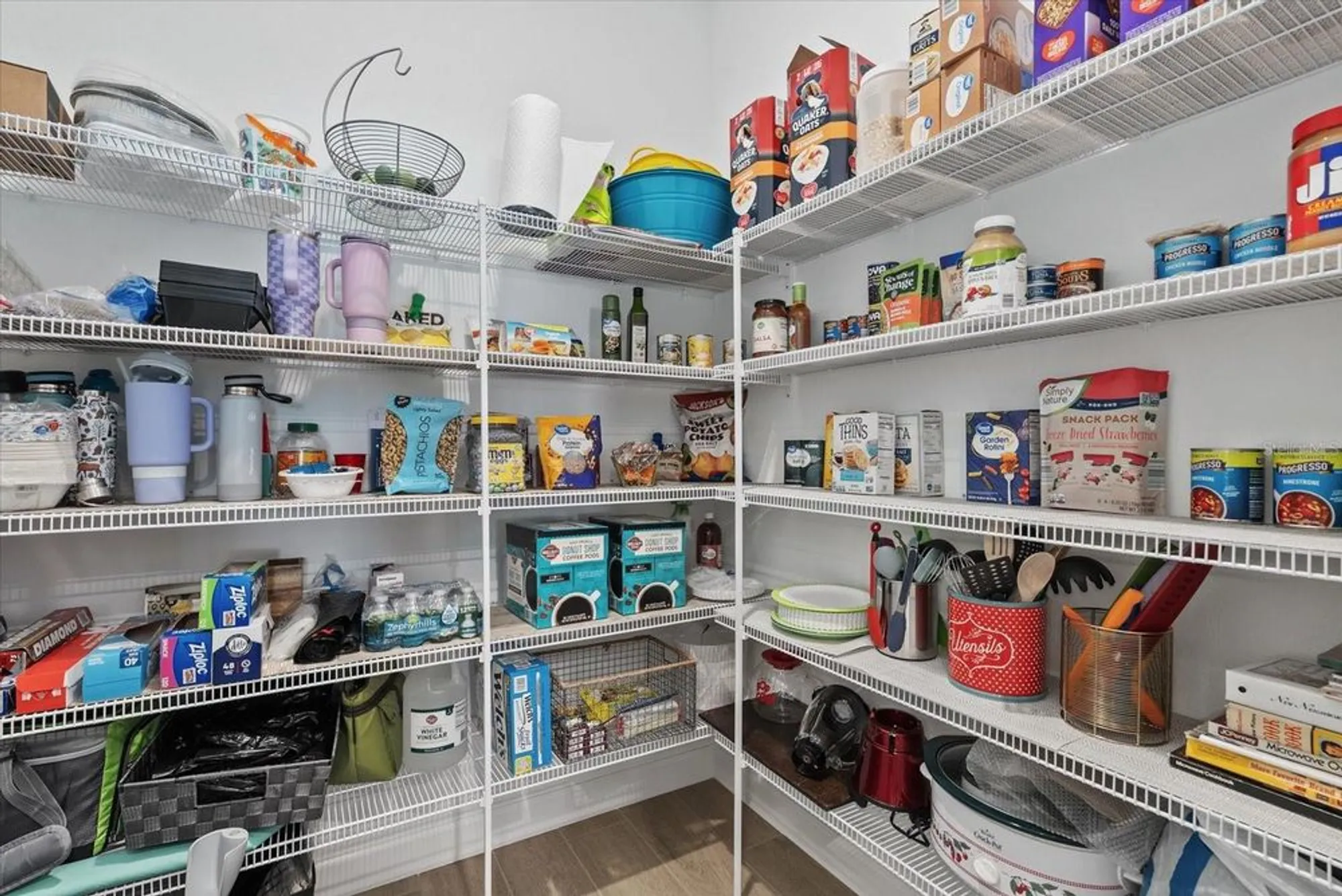 Property Slideshow image 11 of 52 | 5524 little path dr, Wimauma, FL, 33598