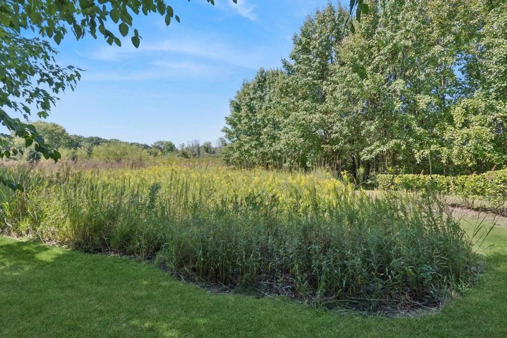 Property Slideshow image 29 of 40 | 1504 mansfield dr, Aurora, IL, 60502