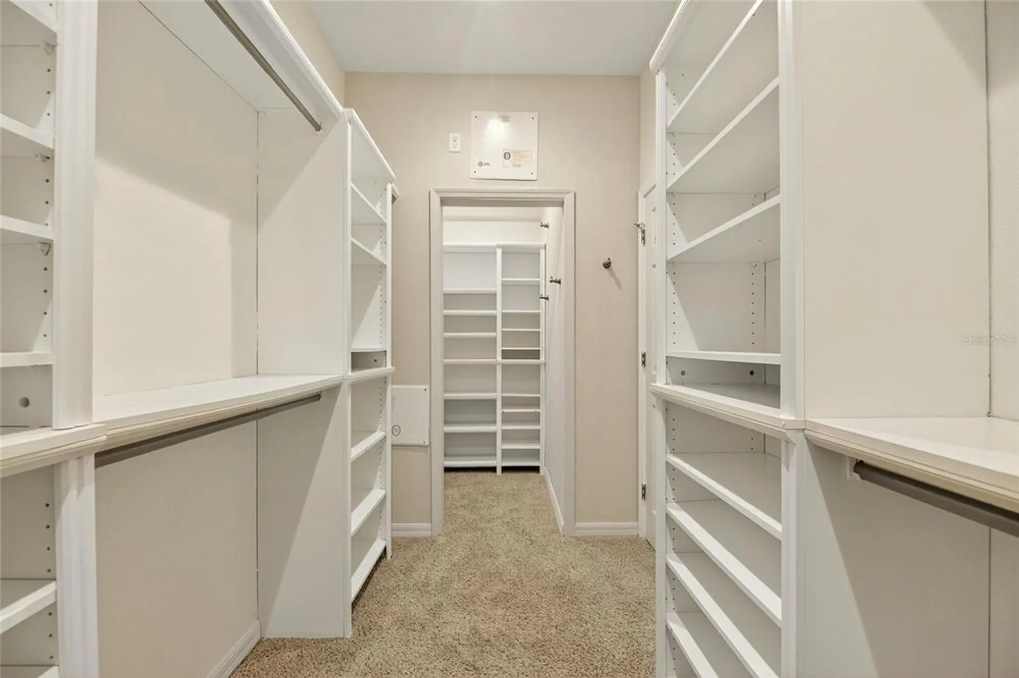 Property Slideshow image 19 of 36 | 329 seneca falls dr, Apollo Beach, FL, 33572