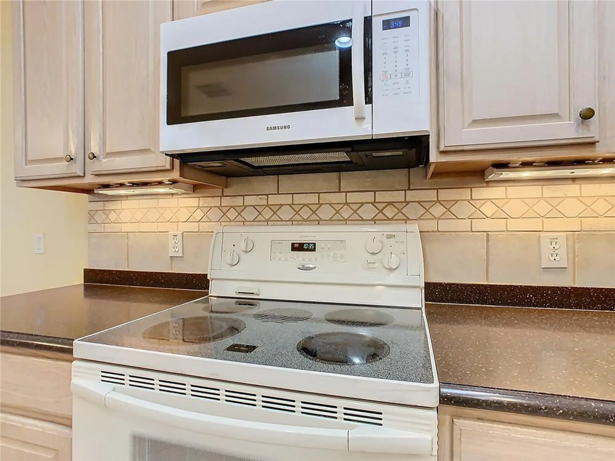 Property Slideshow image 21 of 63 | 100 ventana dr, Kissimmee, FL, 34759