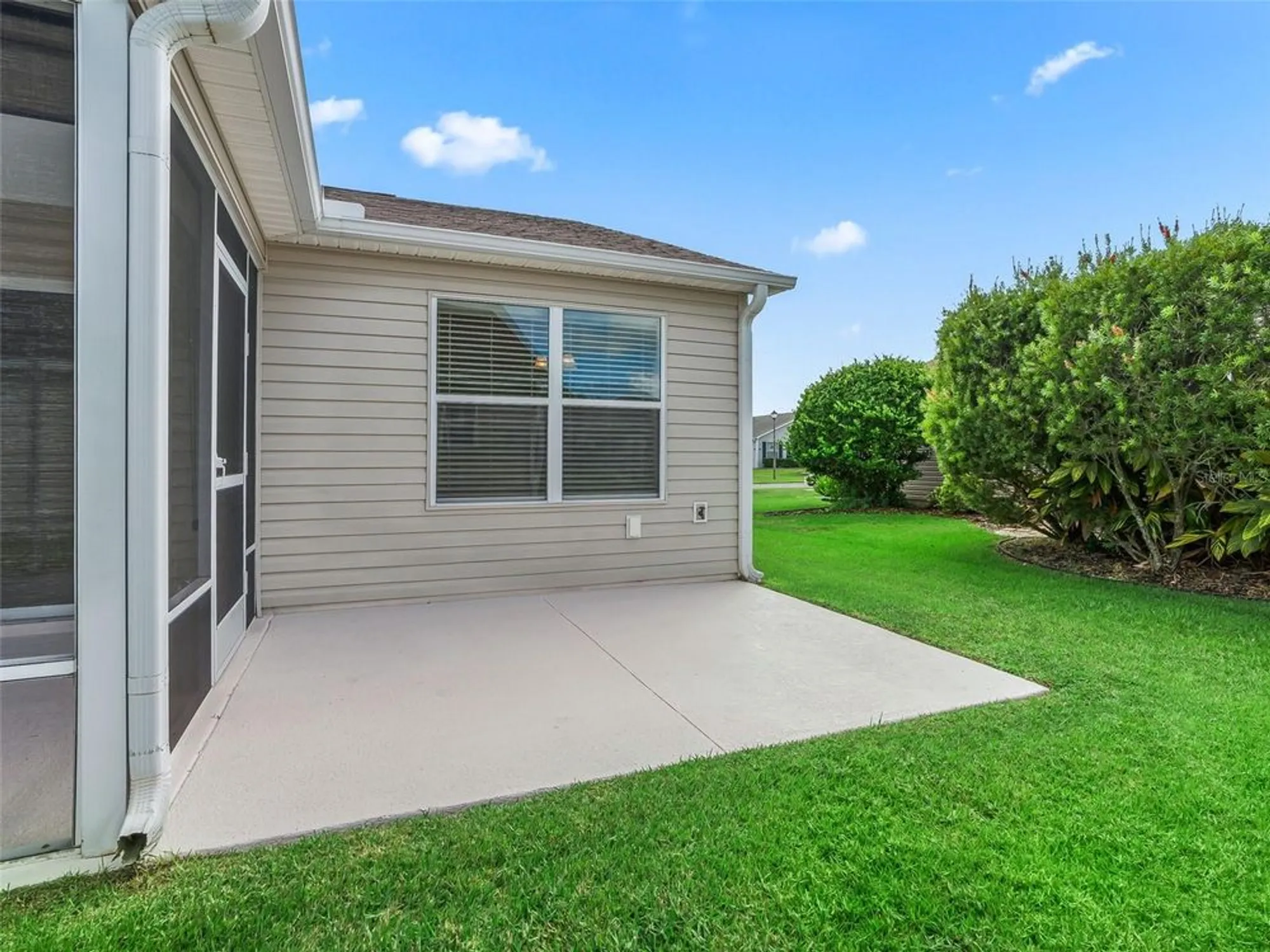 Property Slideshow image 30 of 42 | 2046 dalecroft trl, The Villages, FL, 32162