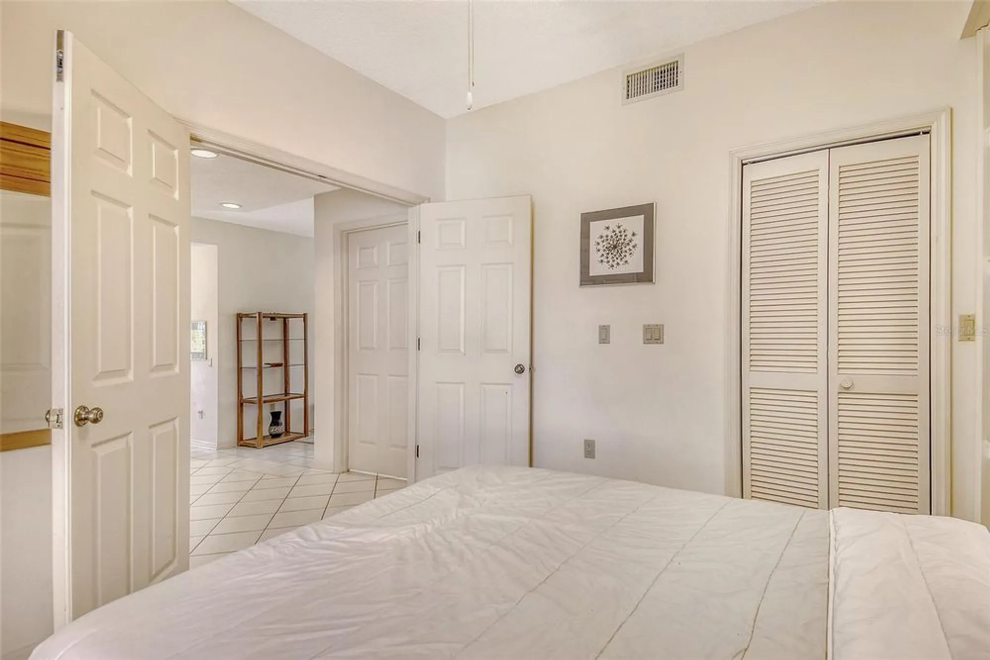 Property Slideshow image 18 of 34 | 5598 golf pointe dr unit a-1, Sarasota, FL, 34243