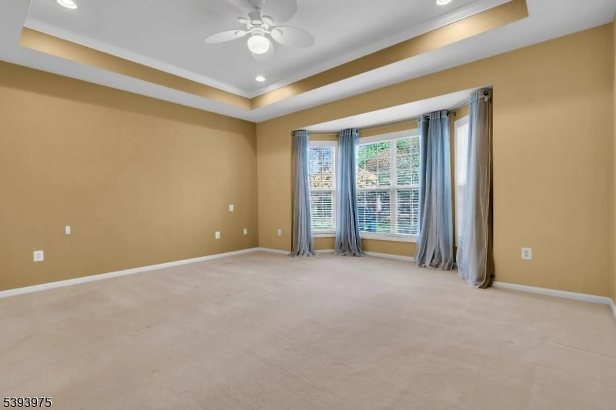 Property Slideshow image 20 of 50 | 236 knollcrest ct, Somerset, NJ, 08873