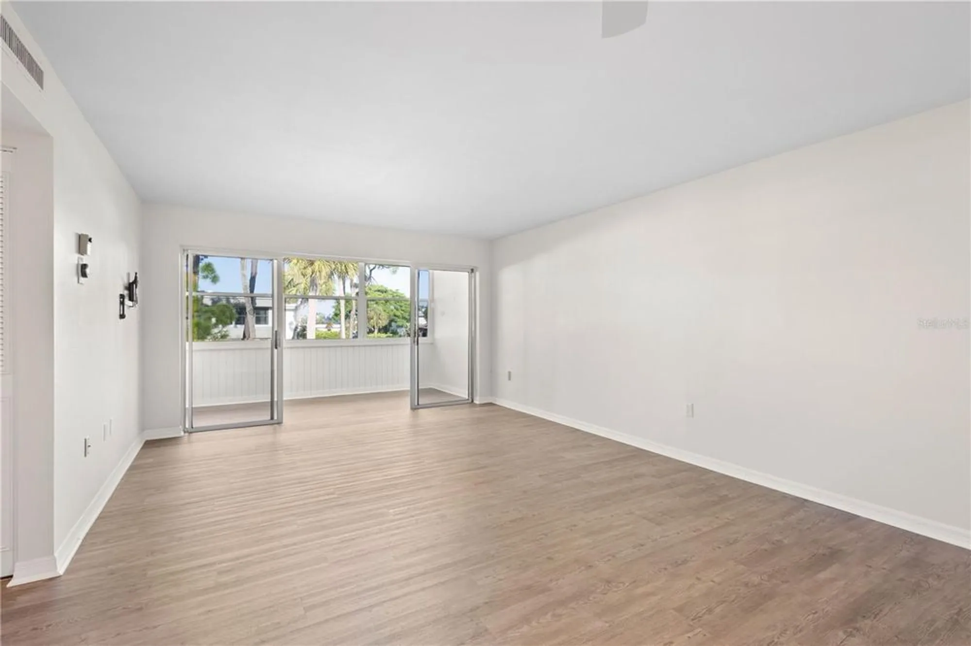 Property Slideshow image 5 of 30 | 2437 harbor blvd apt 210, Port Charlotte, FL, 33952