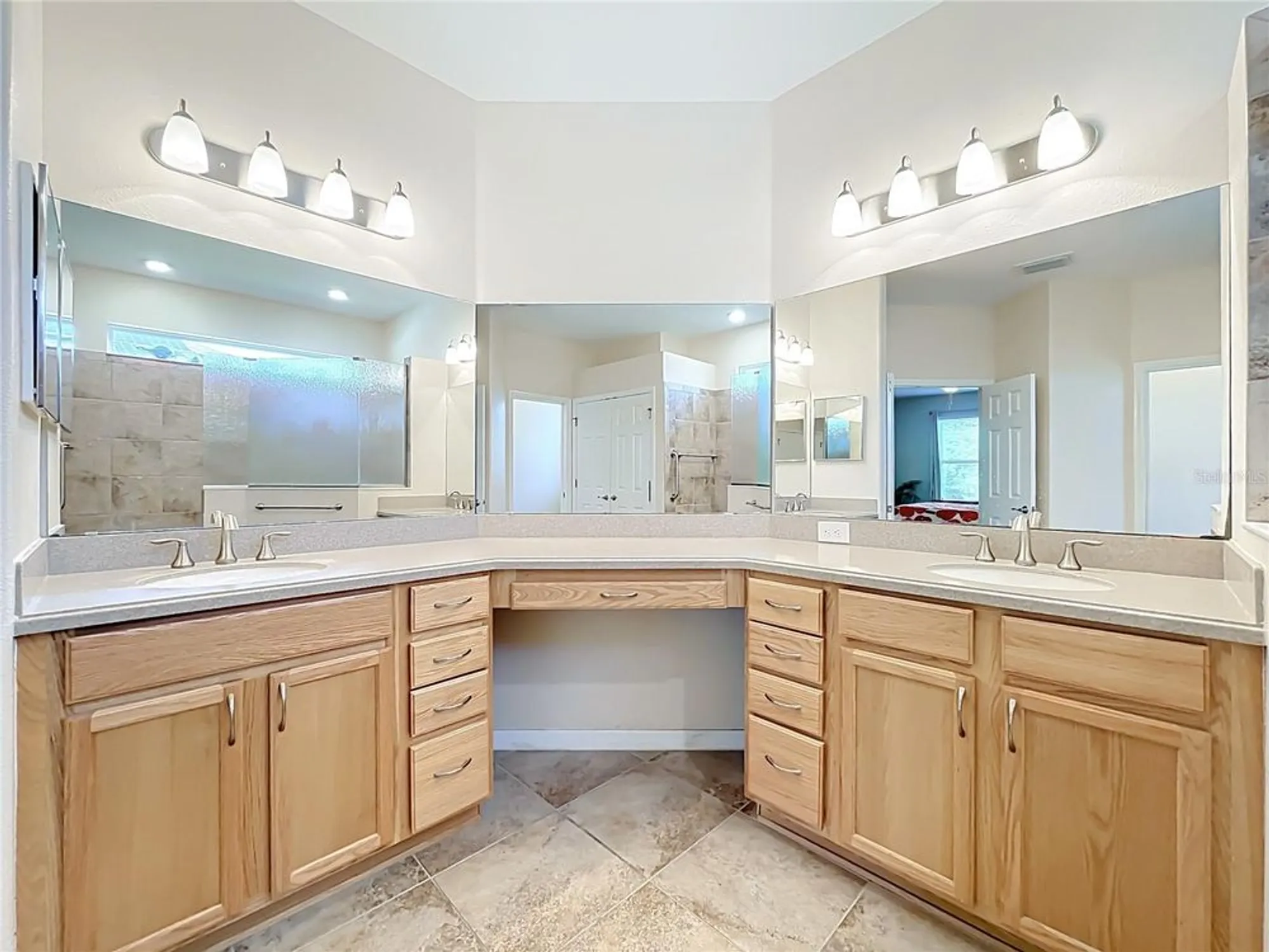 Property Slideshow image 38 of 69 | 26812 augusta springs cir, Leesburg, FL, 34748