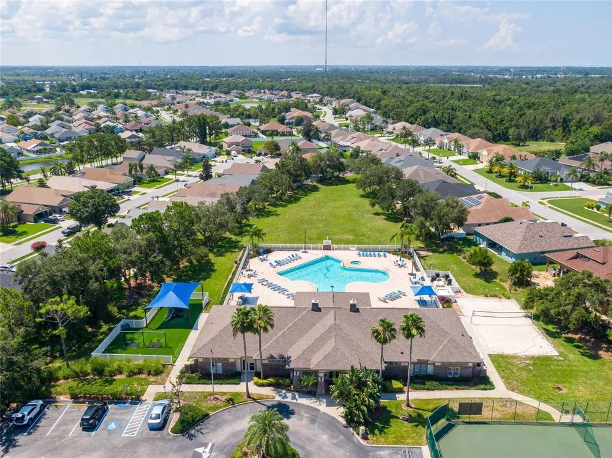 Property Slideshow image 26 of 35 | 2926 walnut grove ct, Holiday, FL, 34691