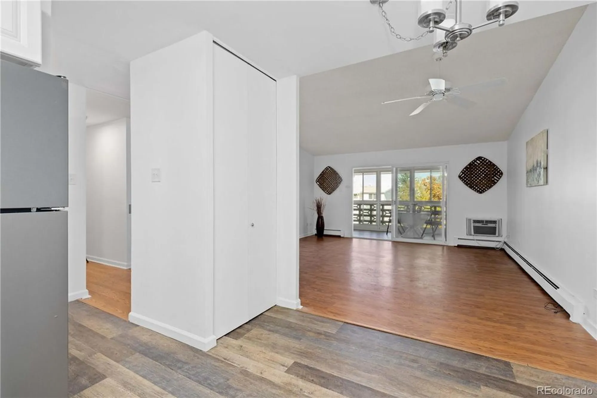 Property Slideshow image 9 of 48 | 755 s alton way 9d, Denver, CO, 80247