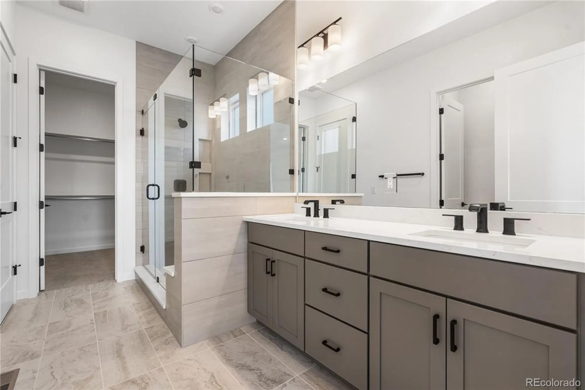 Property Slideshow image 20 of 29 | 11112 amber light cir, Littleton, CO, 80125