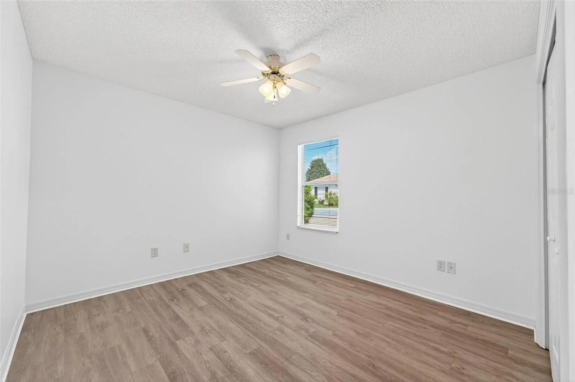 Property Slideshow image 30 of 57 | 2446 kenmore ln, The Villages, FL, 32162