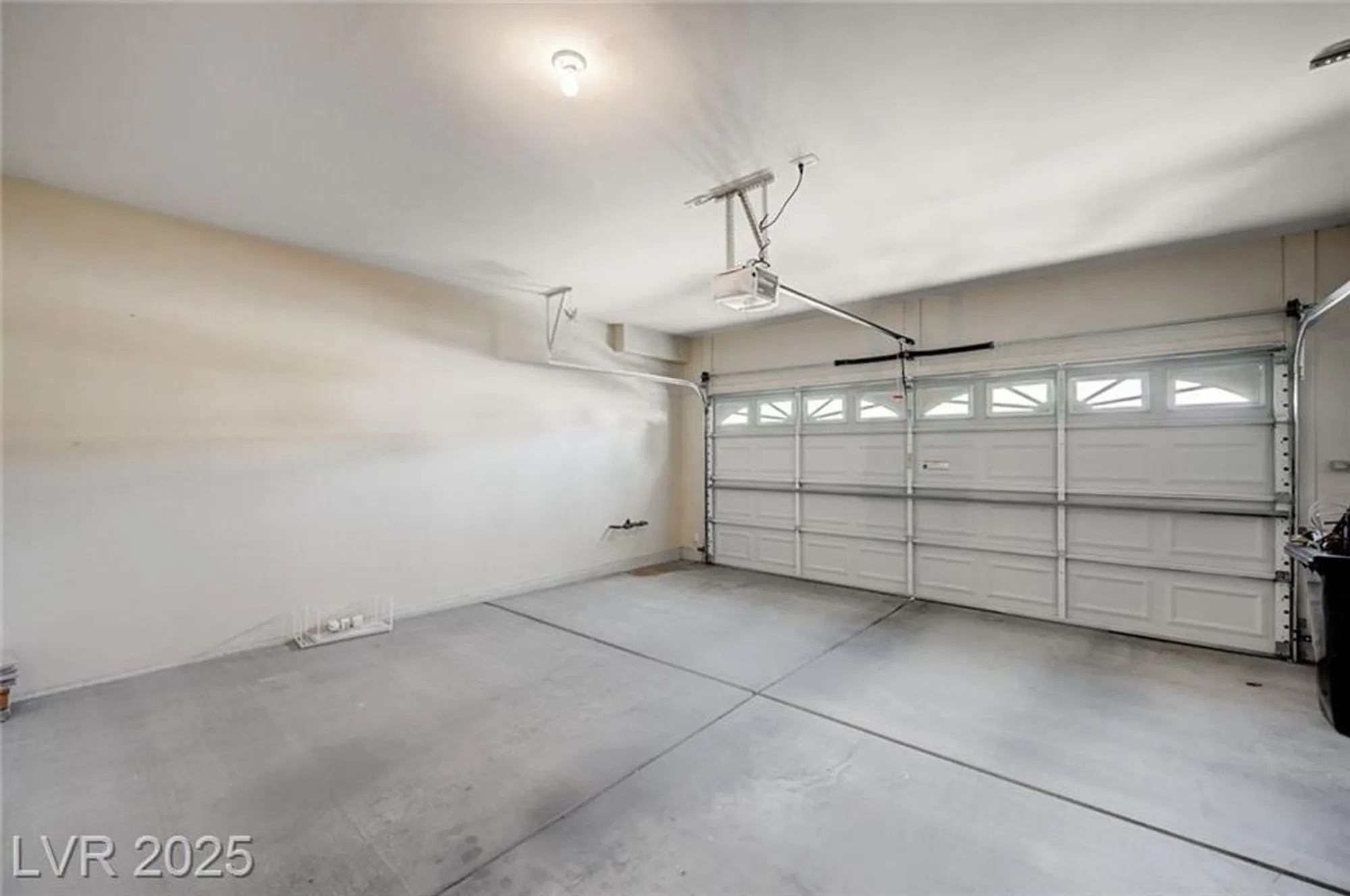 Property Slideshow image 33 of 37 | 2499 capella star st, Henderson, NV, 89044