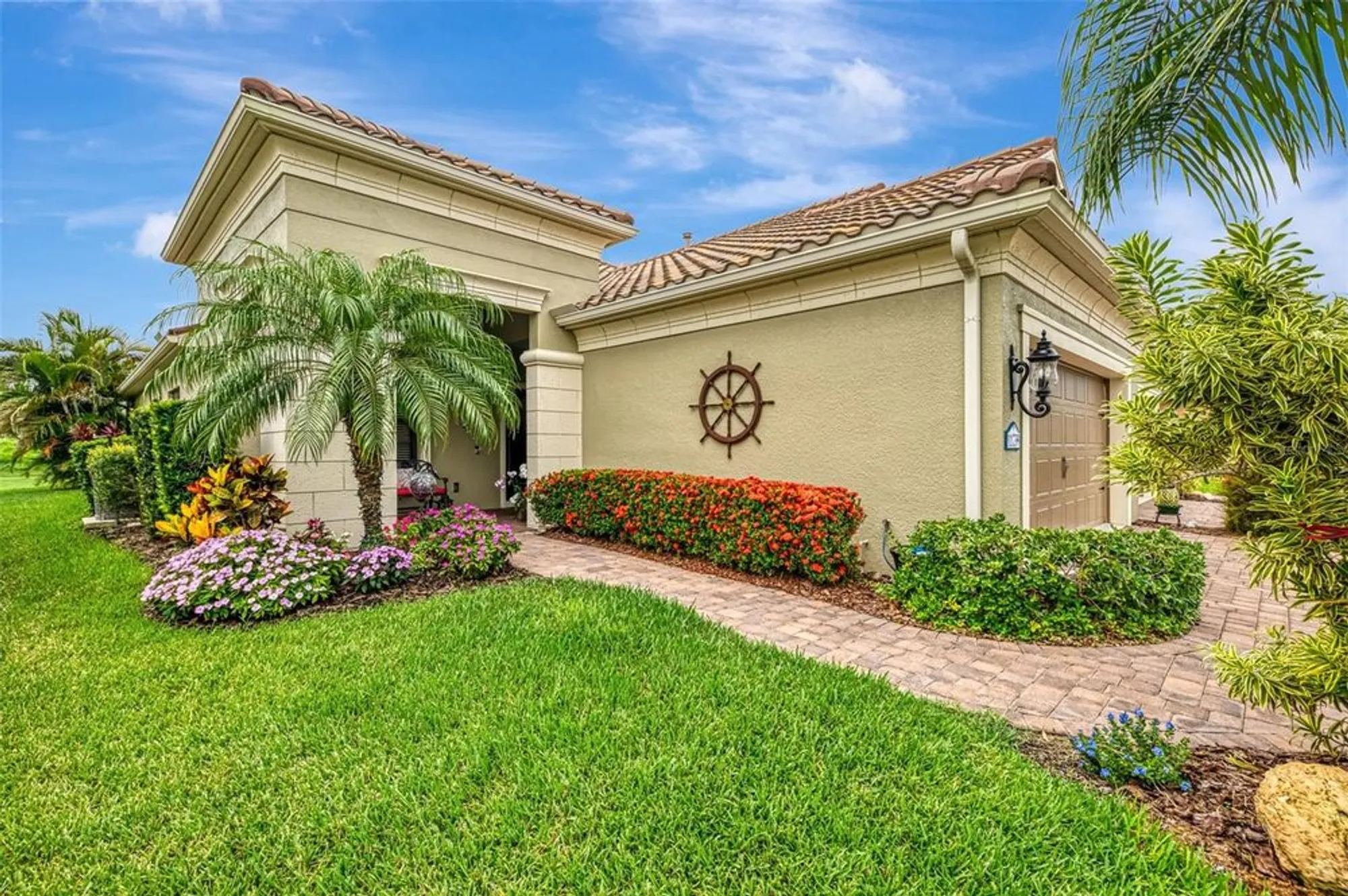 Property Slideshow image 4 of 93 | 11739 okaloosa dr, Venice, FL, 34293