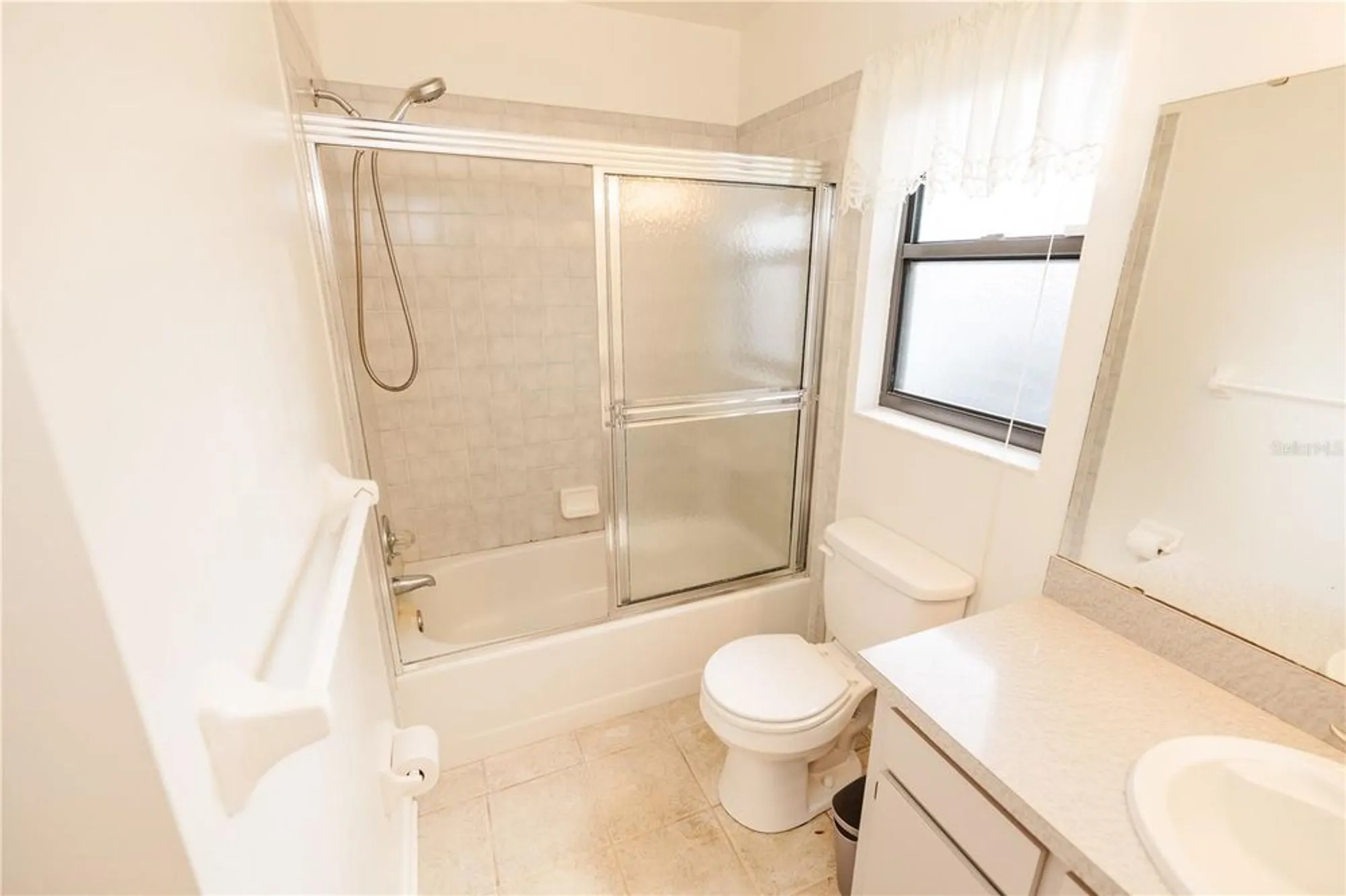 Property Slideshow image 24 of 41 | 3130 prairie dunes cir, Lakeland, FL, 33810