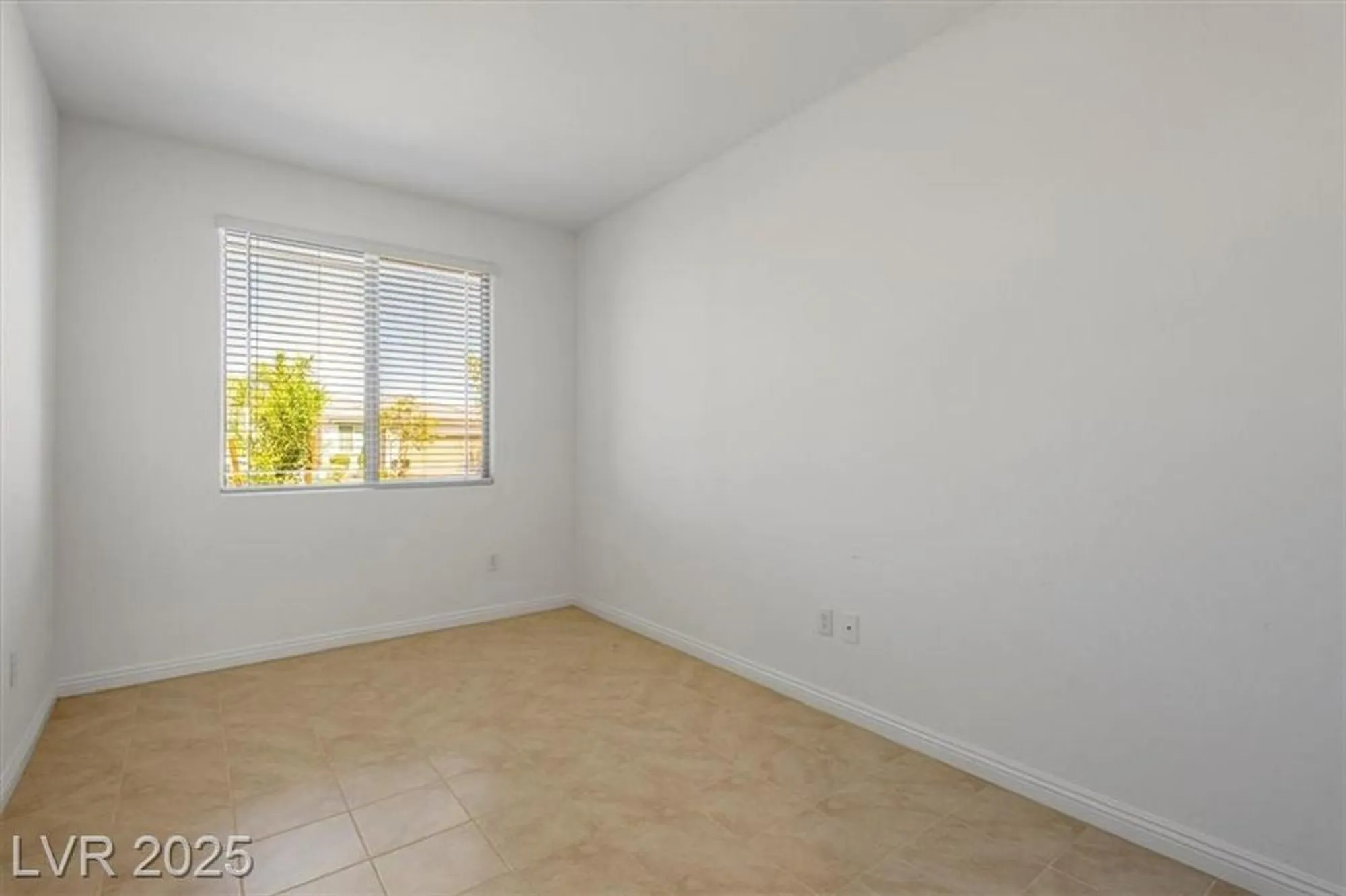 Property Slideshow image 23 of 36 | 2261 cold canyon ave, North Las Vegas, NV, 89086