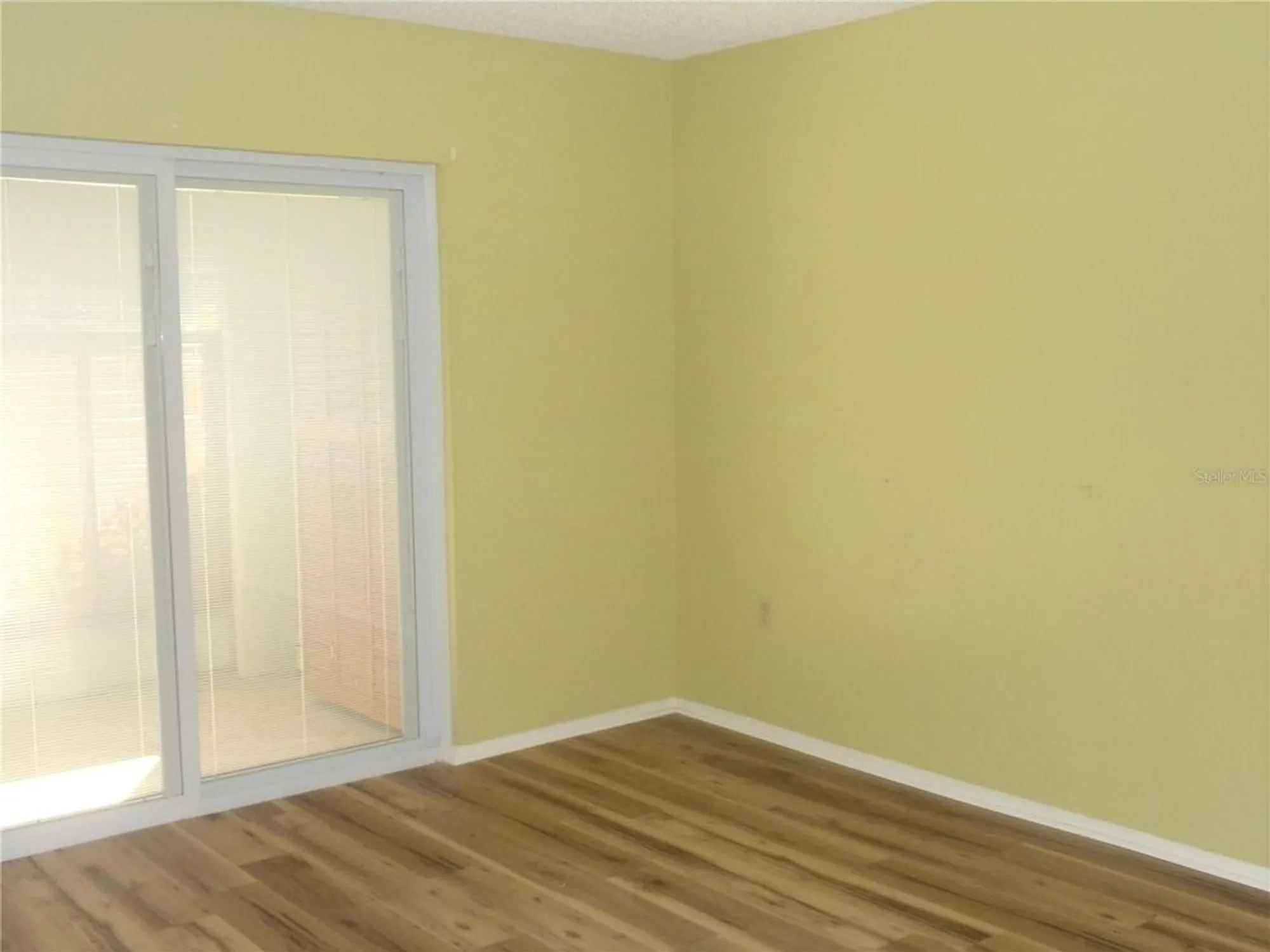 Property Slideshow image 11 of 33 | 4111 heron way # 103, Bradenton, FL, 34205