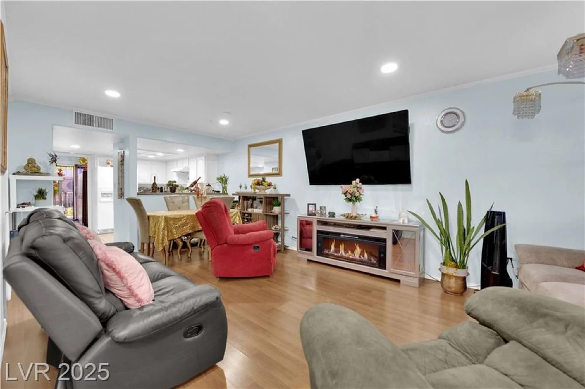Property Slideshow image 16 of 25 | 2851 s valley view blvd 1132a, Las Vegas, NV, 89102