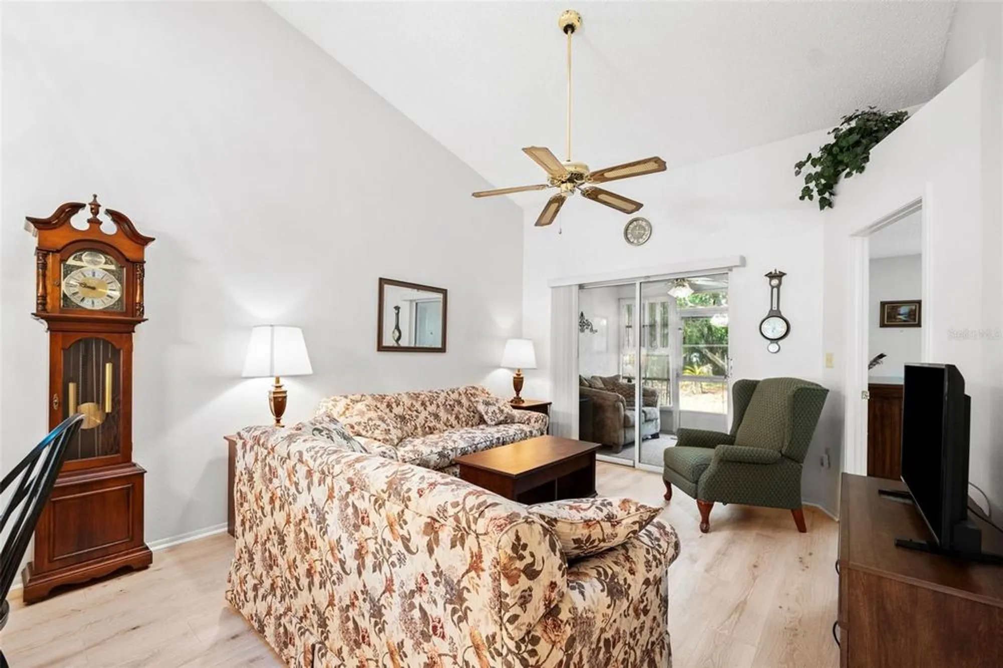 Property Slideshow image 7 of 17 | 4557 glen holw, New Port Richey, FL, 34653