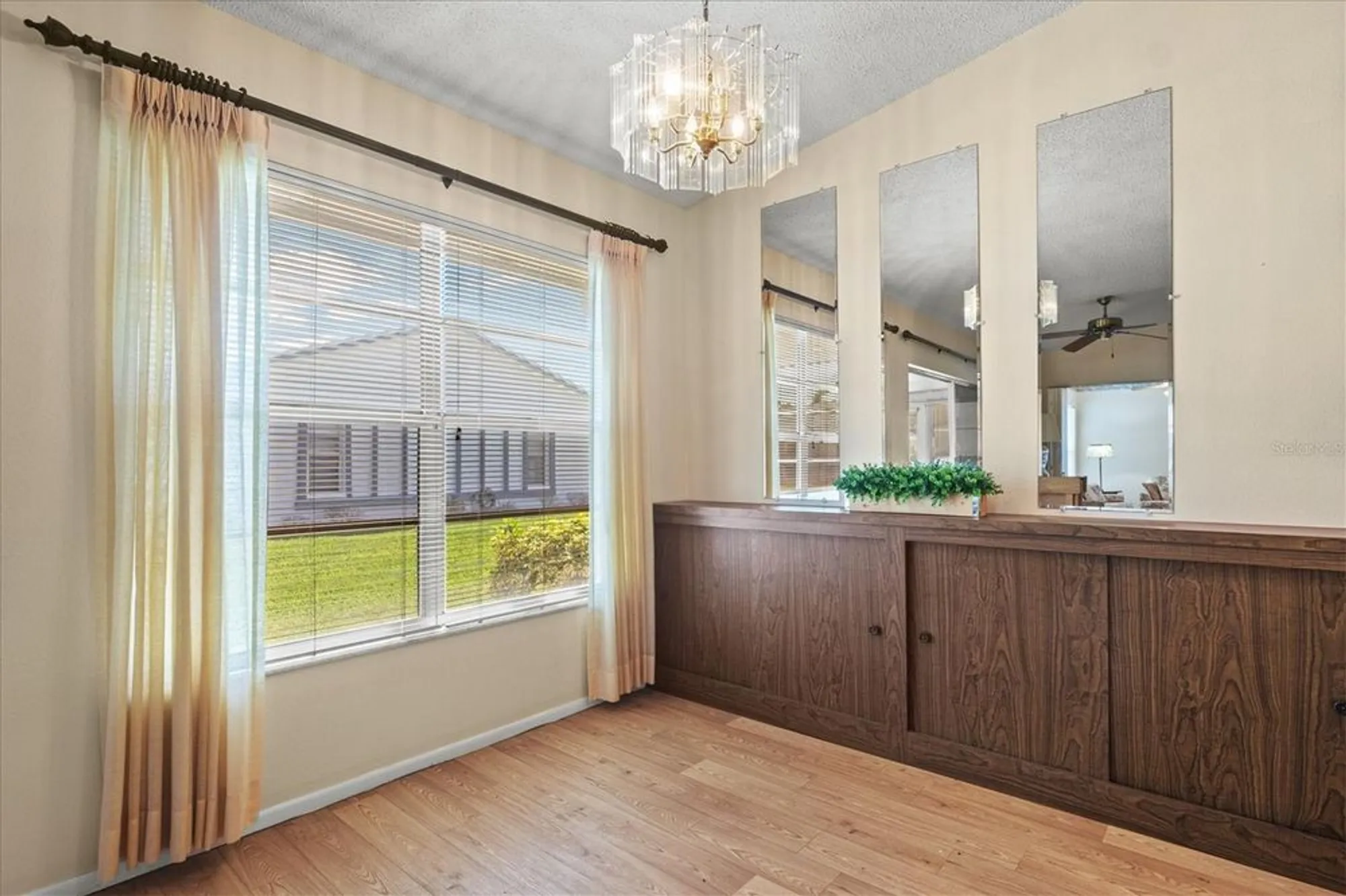 Property Slideshow image 15 of 37 | 3701 39th st, Bradenton, FL, 34205