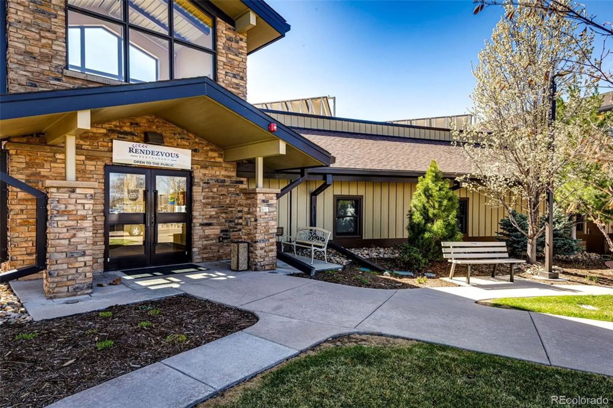Property Slideshow image 27 of 36 | 14393 e marina dr, Aurora, CO, 80014