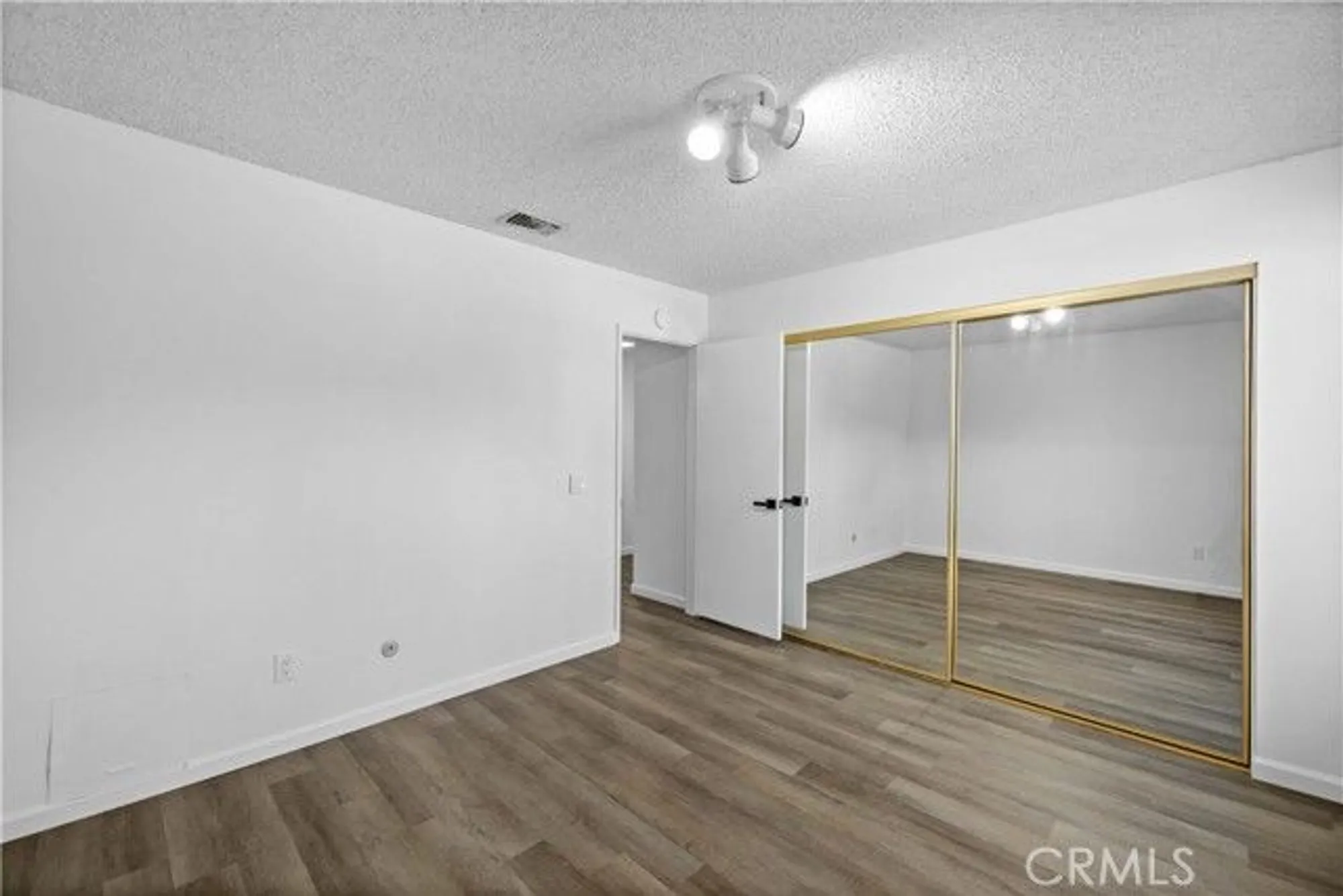 Property Slideshow image 19 of 34 | 26562 cardwick ct, Newhall, CA, 91321