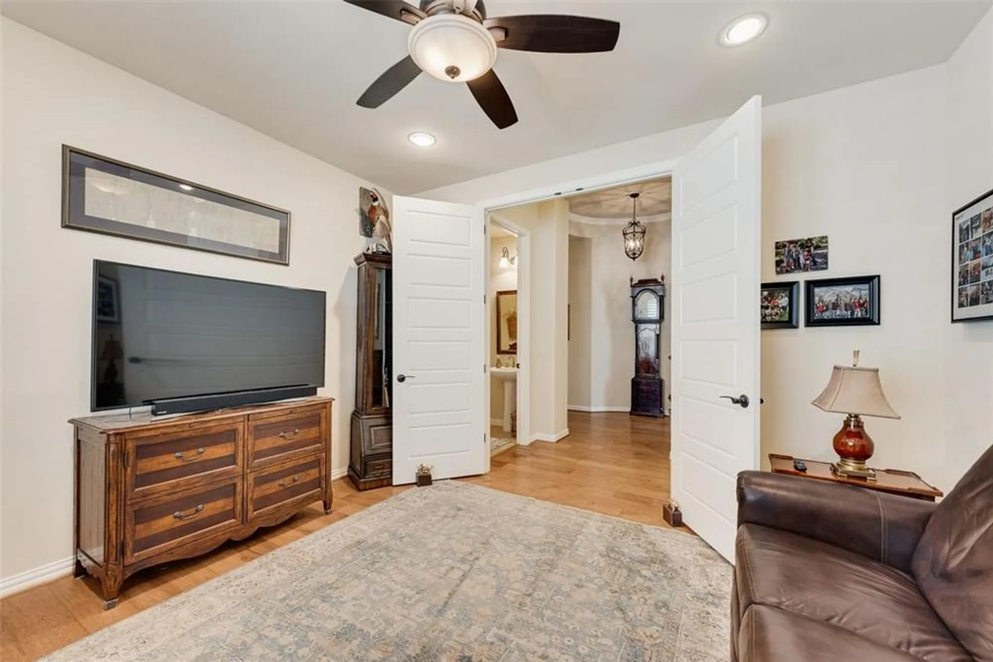 Property Slideshow image 13 of 32 | 11532 southerland dr, Denton, TX, 76207