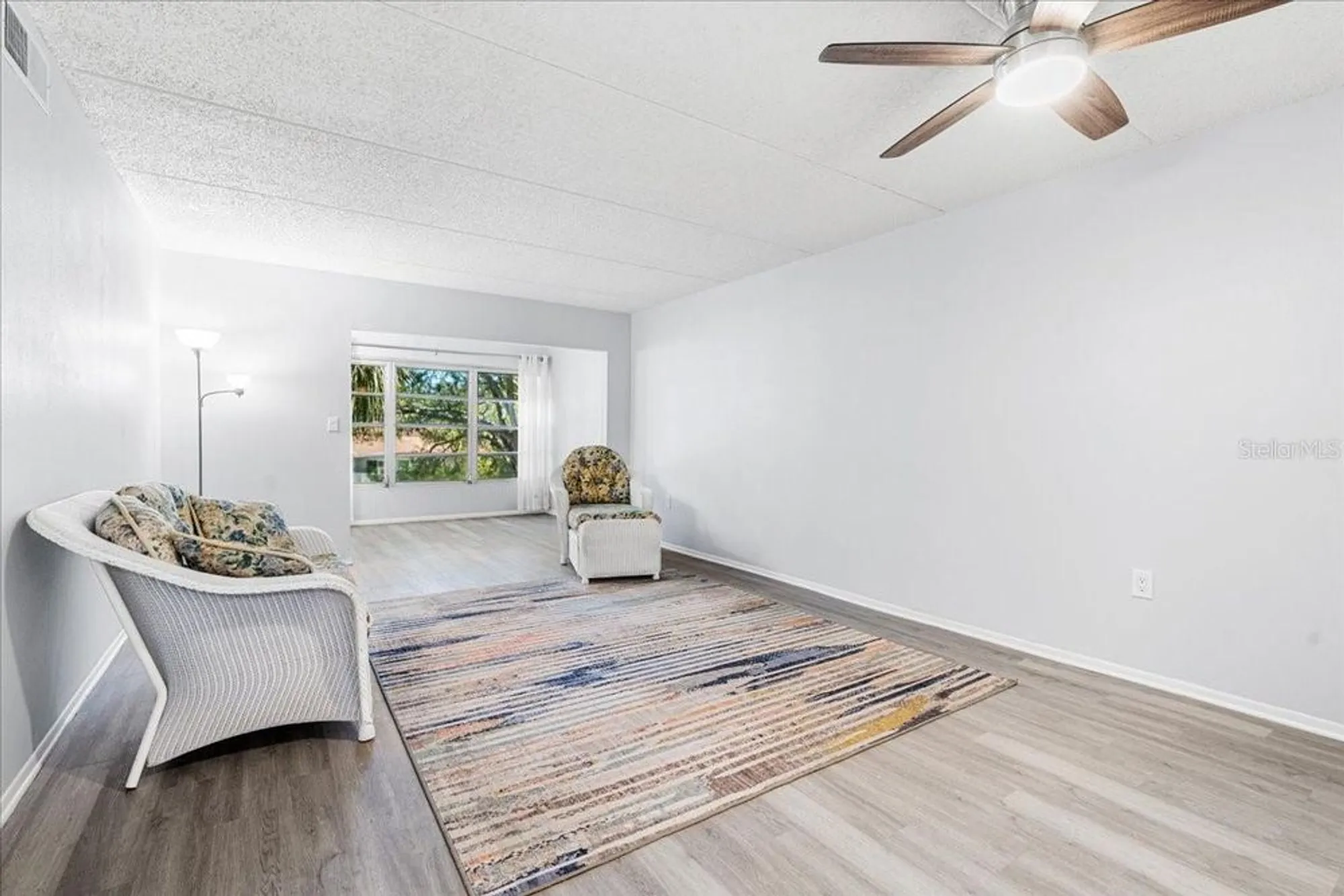 Property Slideshow image 10 of 37 | 821 patricia ave 202, Dunedin, FL, 34698