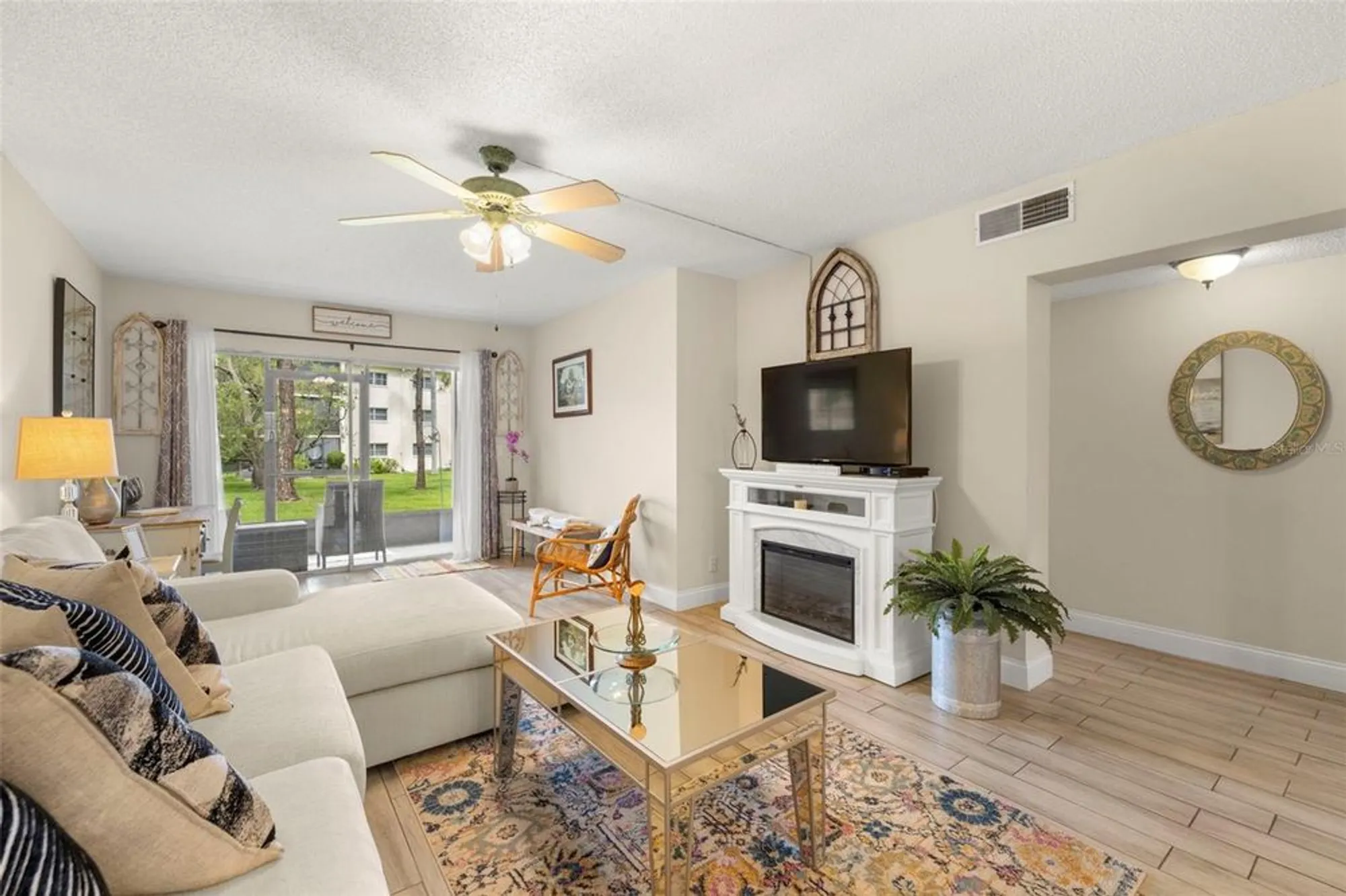 Property Slideshow image 4 of 56 | 1370 heather ridge blvd apt 105, Dunedin, FL, 34698