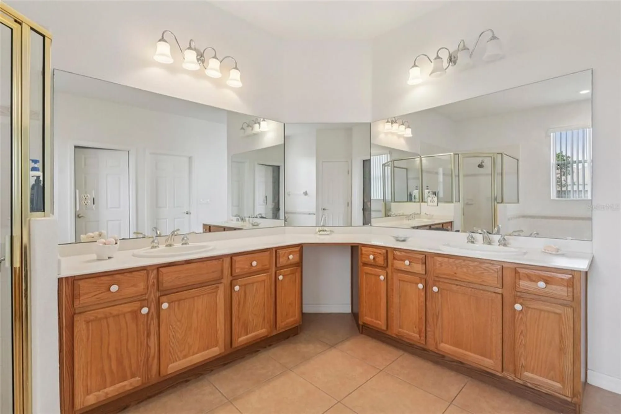Property Slideshow image 13 of 26 | 448 sorrento rd, Kissimmee, FL, 34759