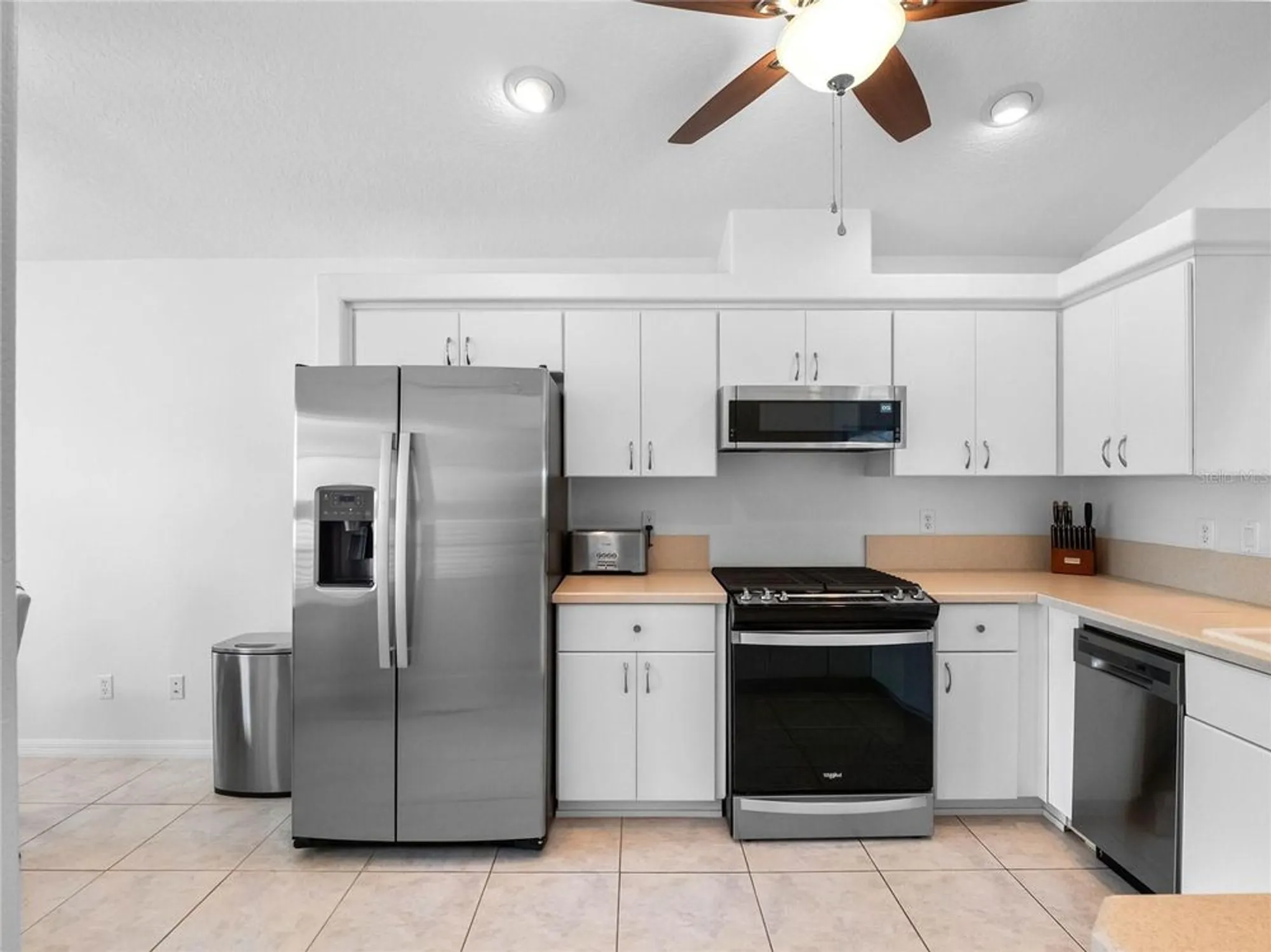 Property Slideshow image 25 of 61 | 5454 sir churchill dr, Leesburg, FL, 34748