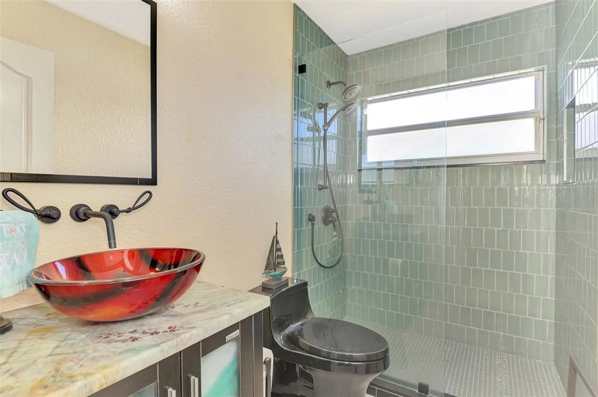 Property Slideshow image 38 of 55 | 320 bermuda ct 10, Venice, FL, 34293