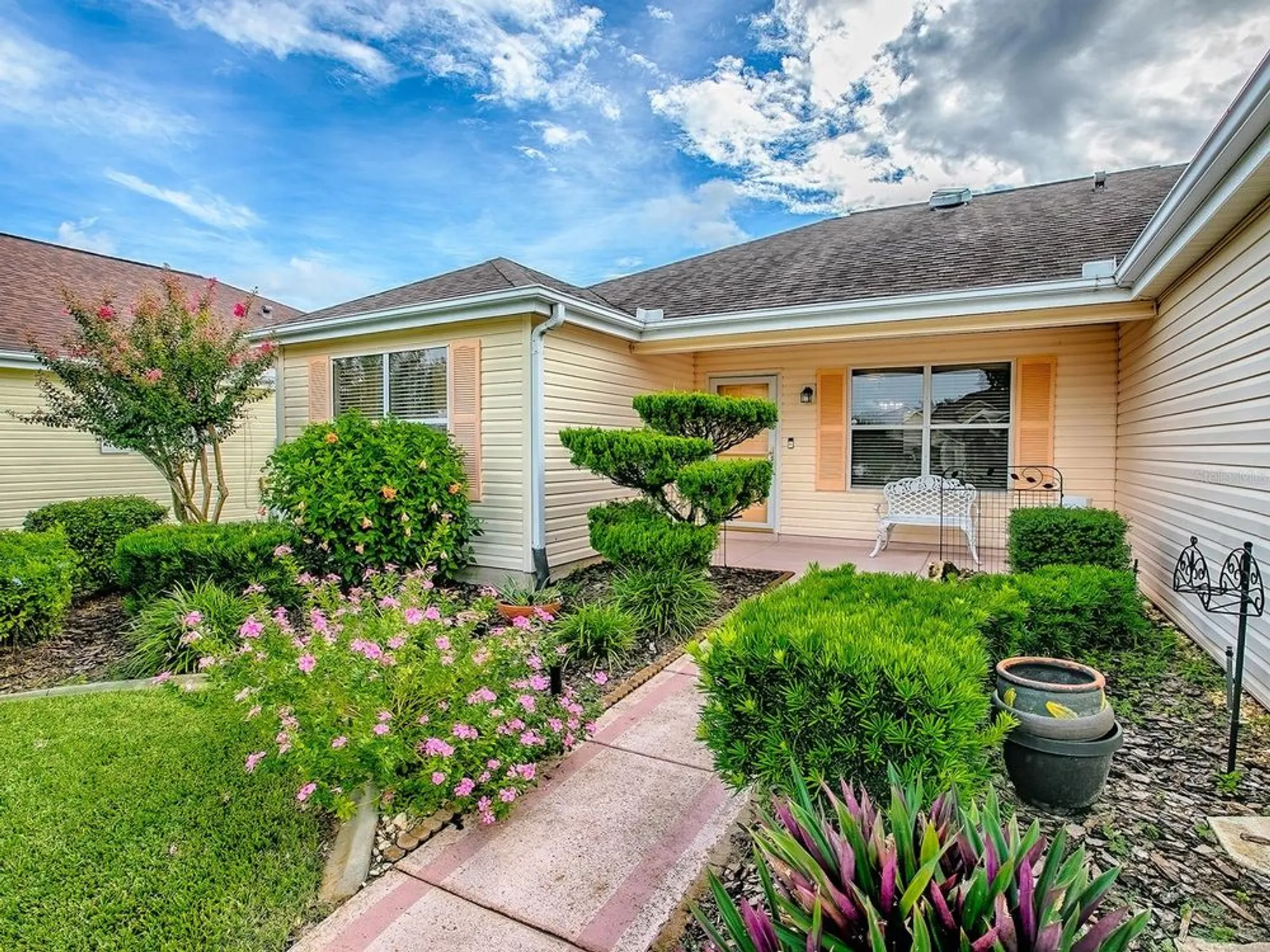 Property Slideshow image 3 of 42 | 421 aldama ave, The Villages, FL, 32159