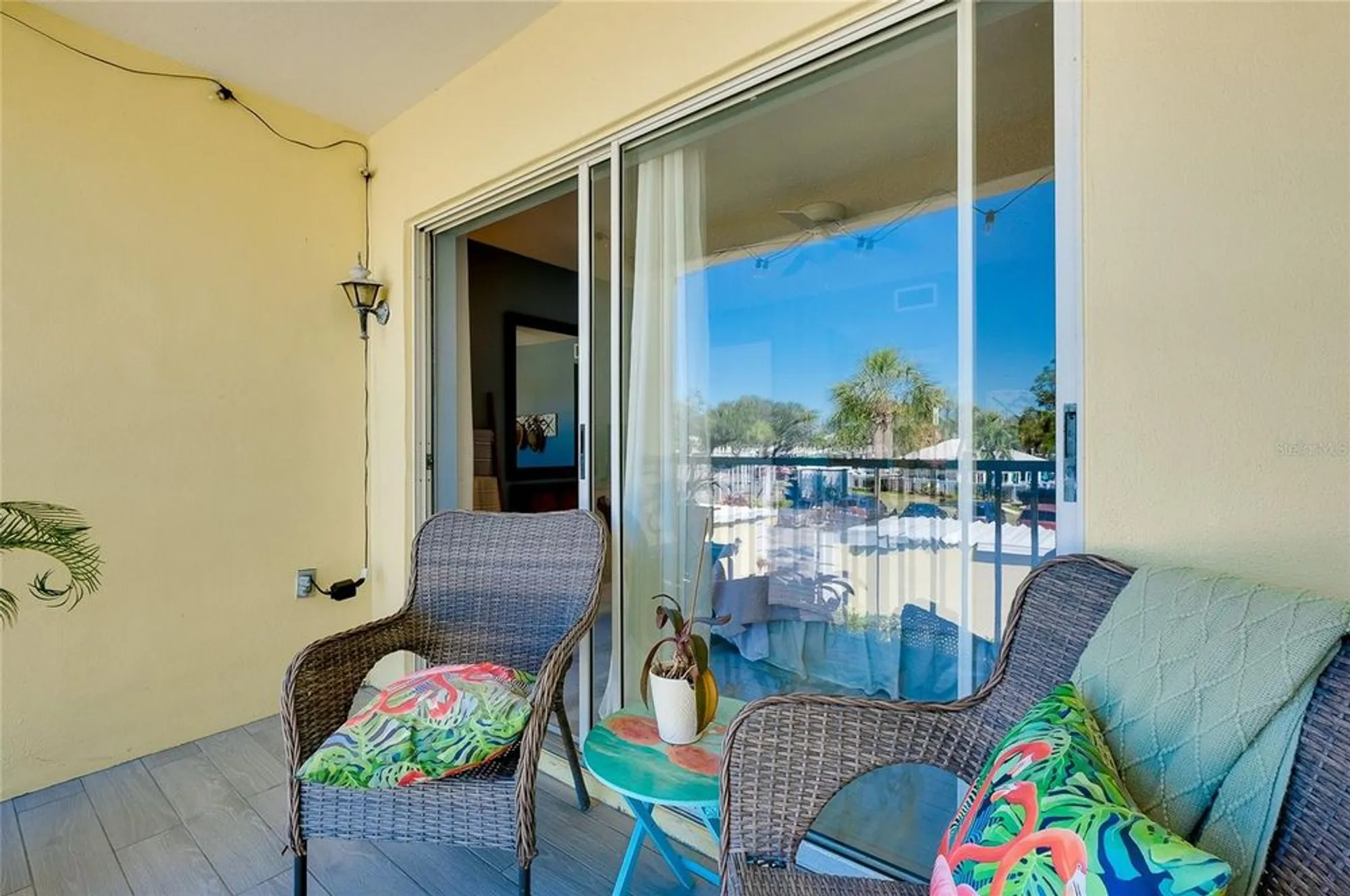 Property Slideshow image 25 of 36 | 410 cerromar cir 240, Venice, FL, 34293