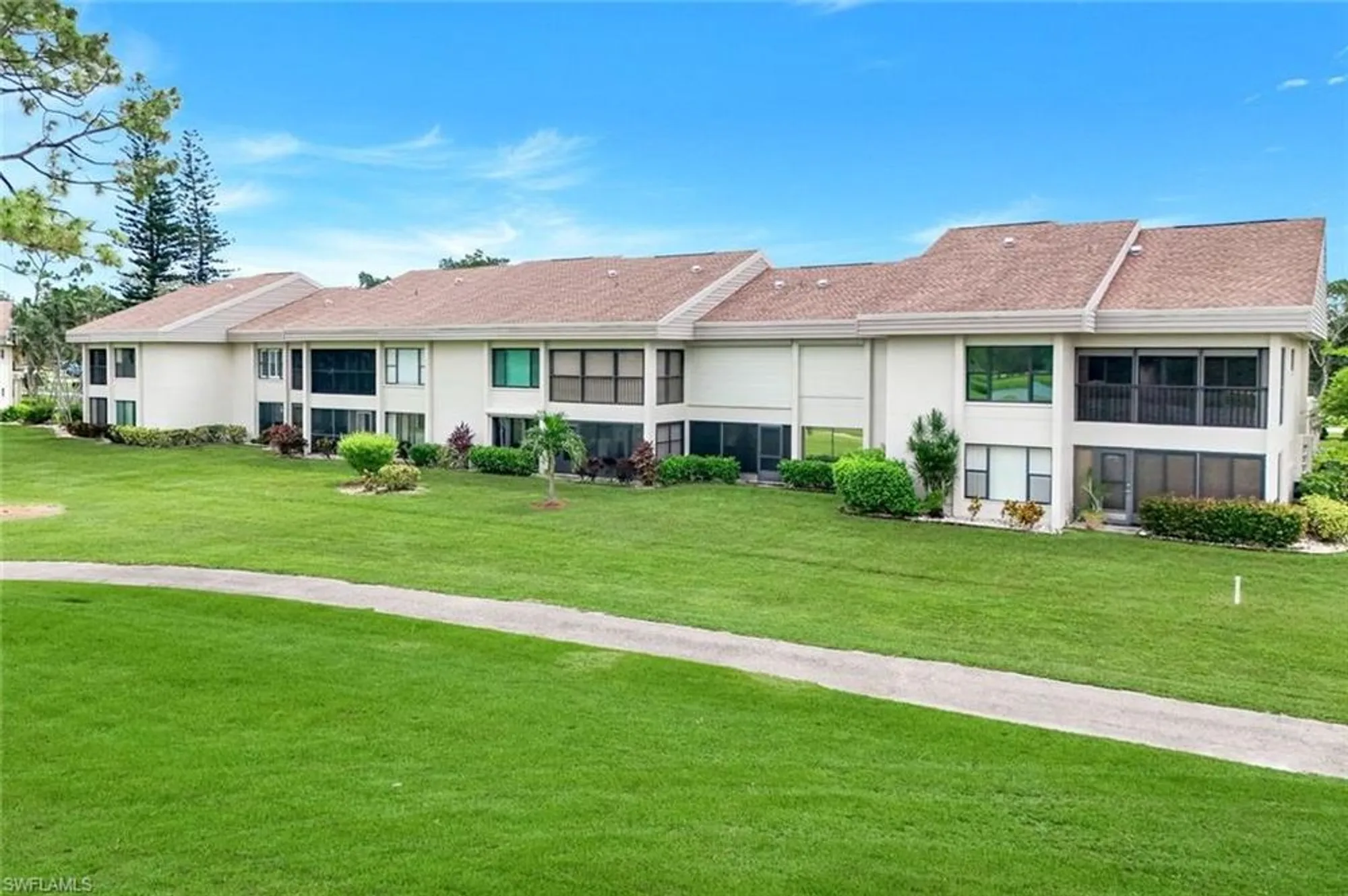 Property Slideshow image 32 of 37 | 5585 trailwinds dr apt 326, Fort Myers, FL, 33907