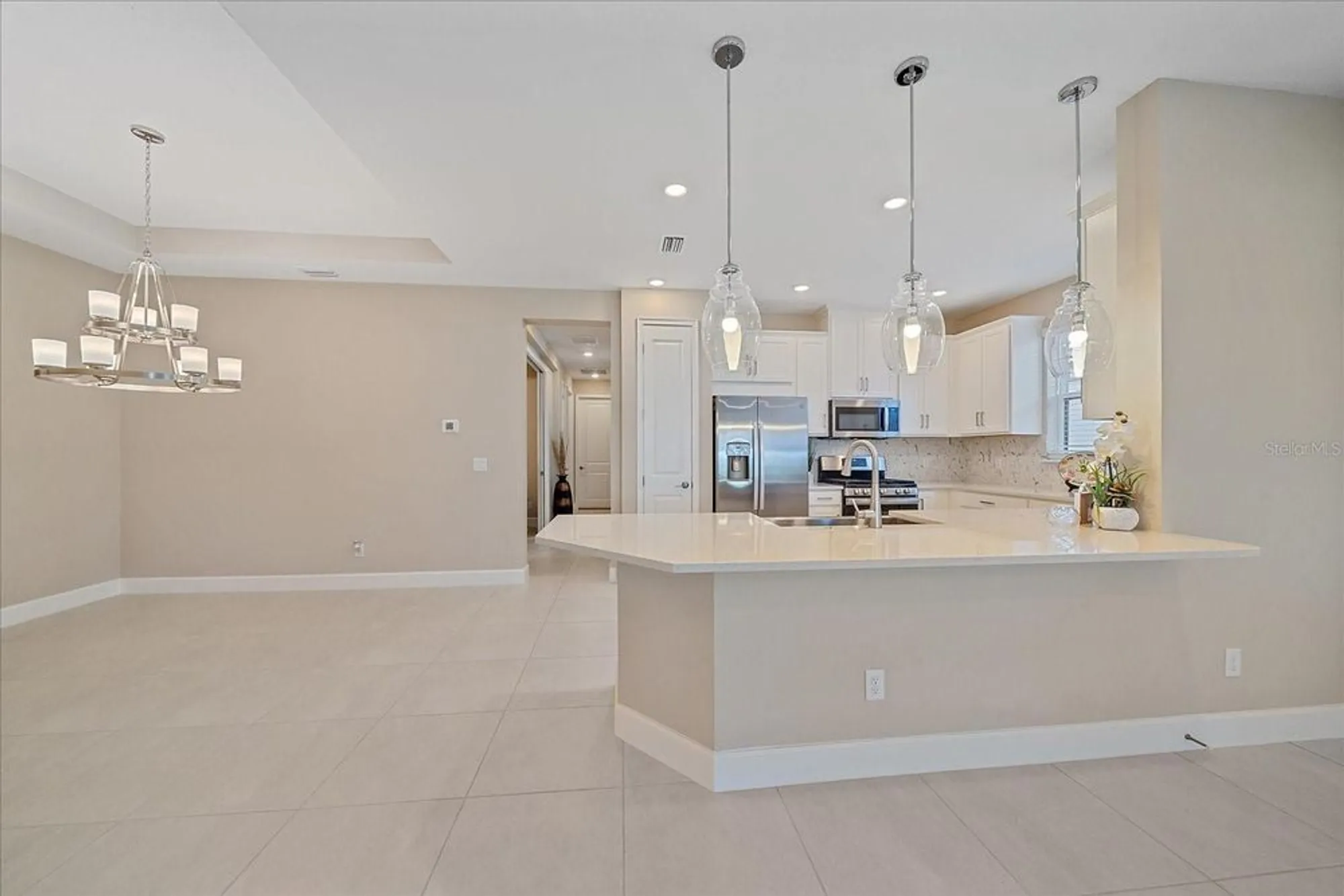 Property Slideshow image 24 of 38 | 6120 plateau ct, Bradenton, FL, 34203