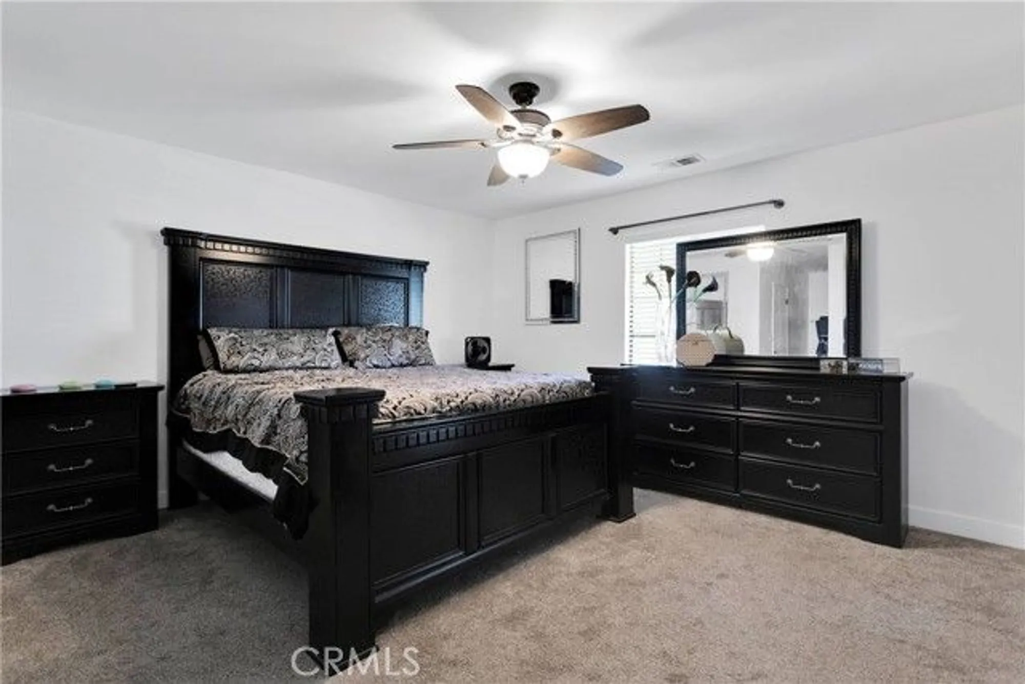 Property Slideshow image 13 of 27 | 11722 oak st, Apple Valley, CA, 92308