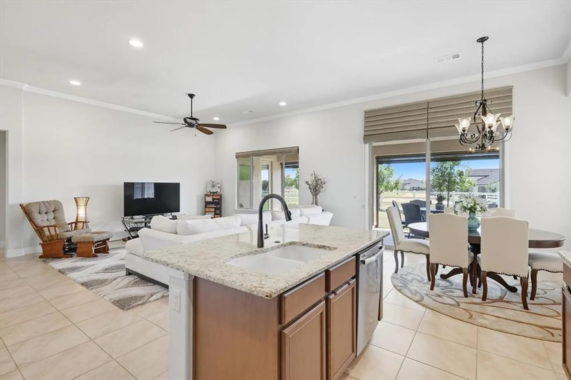 Property Slideshow image 7 of 32 | 11909 willet way, Denton, TX, 76207