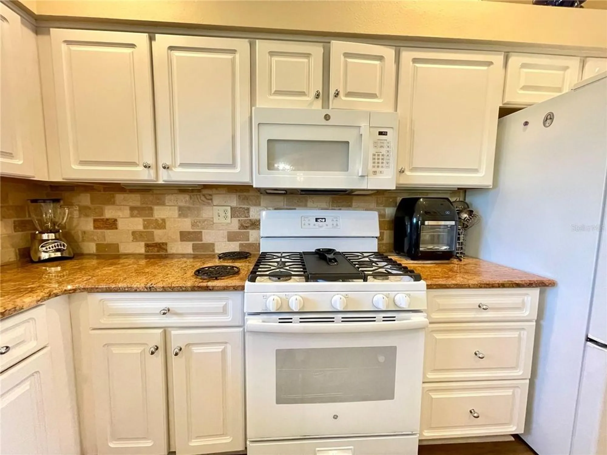 Property Slideshow image 14 of 45 | 6323 silver lakes dr, Lakeland, FL, 33810