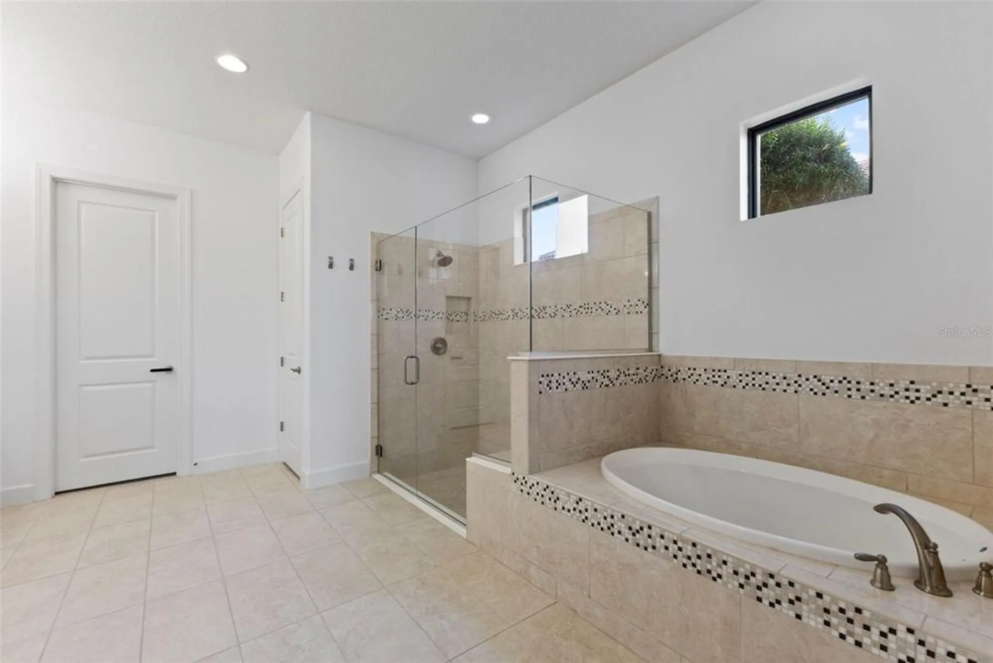Property Slideshow image 16 of 58 | 4921 tivoli run, Bradenton, FL, 34211