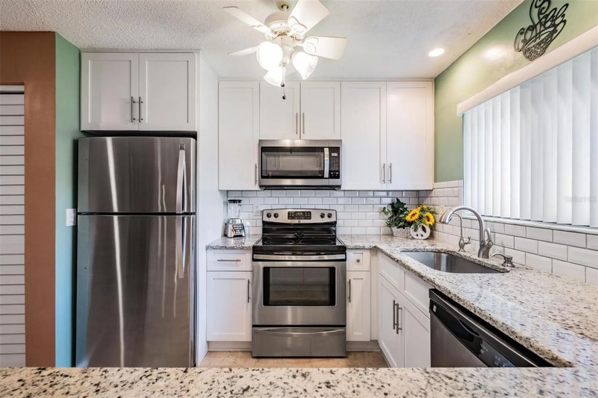 Property Slideshow image 5 of 38 | 2267 sequoia dr, Clearwater, FL, 33763