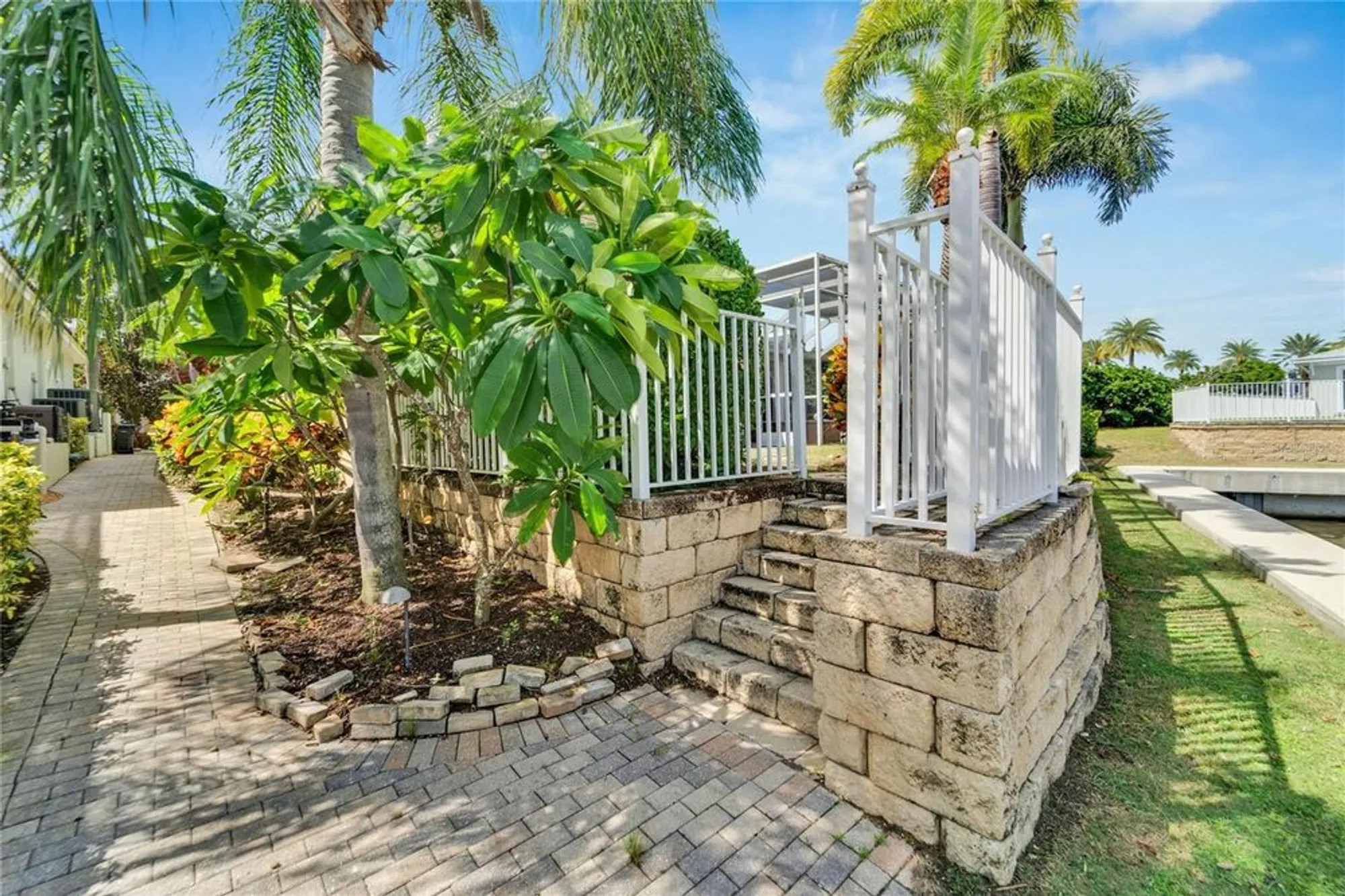 Property Slideshow image 84 of 98 | 517 mirabay blvd, Apollo Beach, FL, 33572