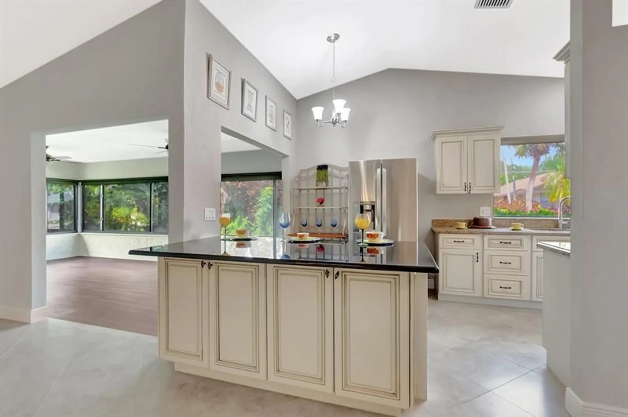 Property Slideshow image 10 of 54 | 3180 nw 13th st, Delray Beach, FL, 33445