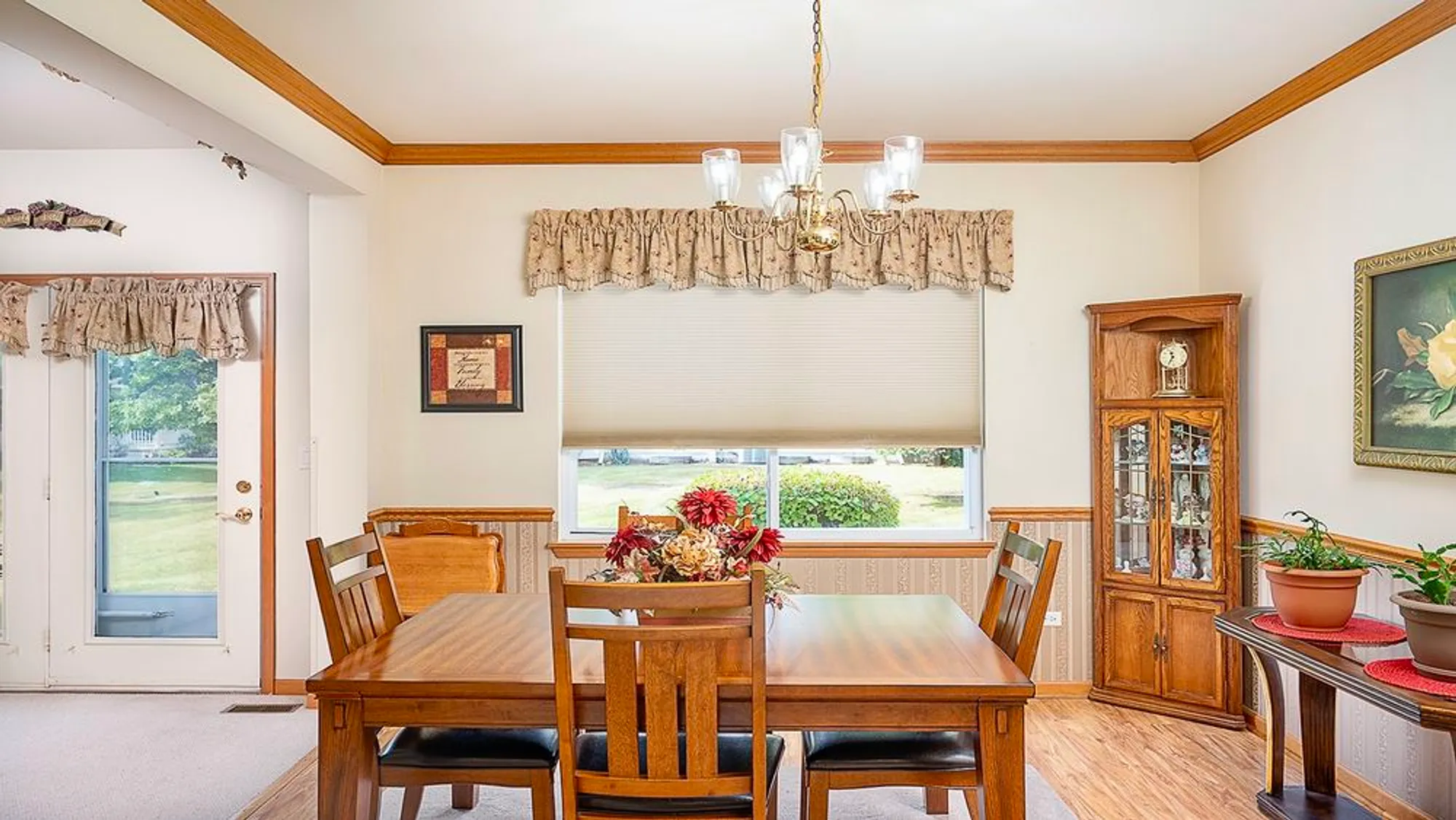 Property Slideshow image 8 of 24 | 21056 w aspen ln, Plainfield, IL, 60544