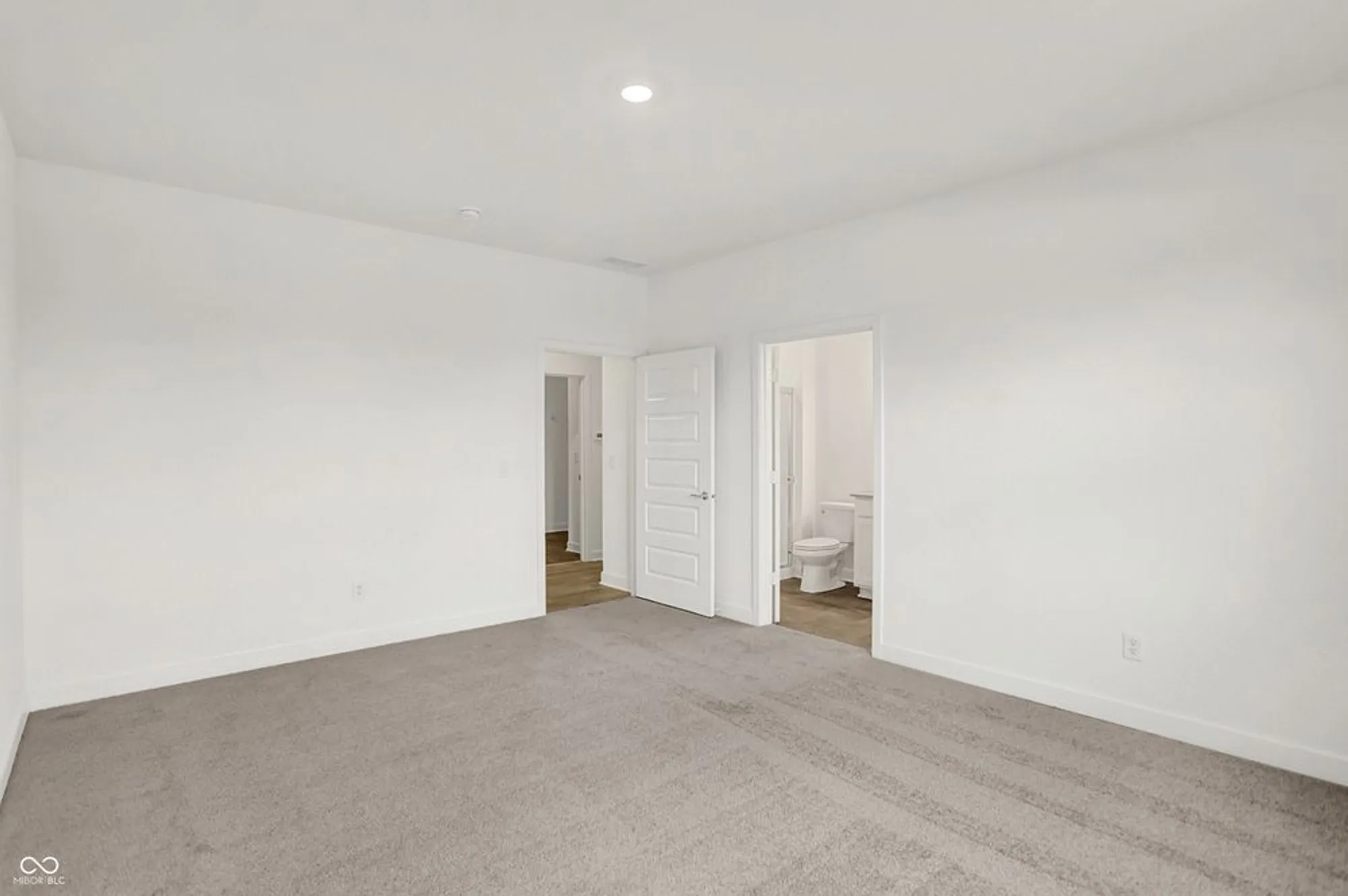 Property Slideshow image 19 of 34 | 5270 nettleton way, Avon, IN, 46123