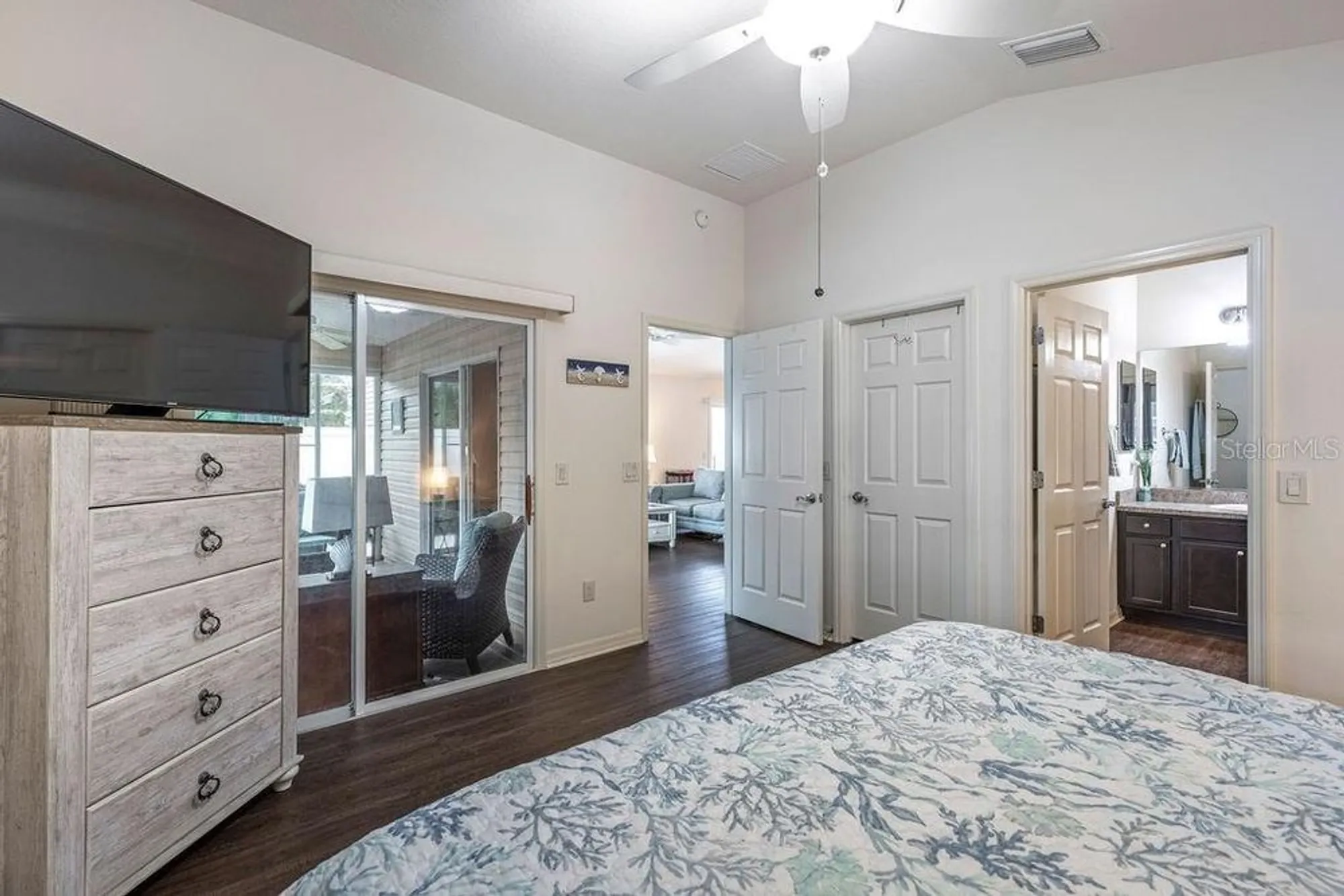 Property Slideshow image 4 of 31 | 852 sapphire pl, The Villages, FL, 32163