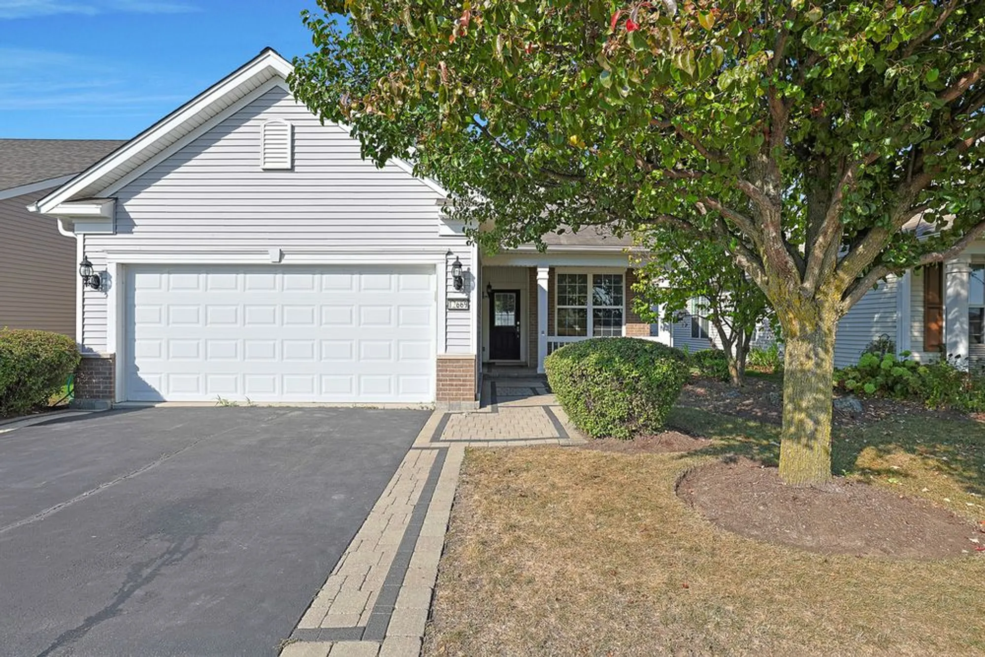 Property Slideshow image 2 of 33 | 12669 meritage ct, Huntley, IL, 60142
