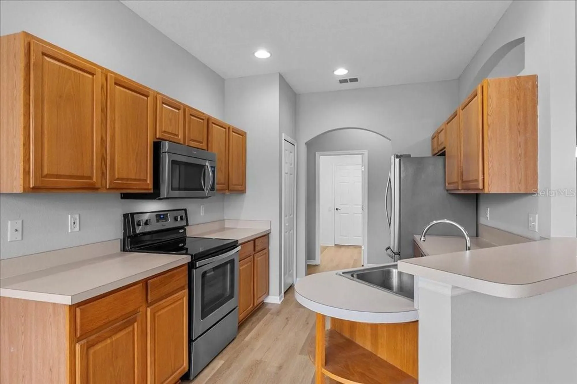 Property Slideshow image 10 of 51 | 4249 windchime ln, Lakeland, FL, 33811