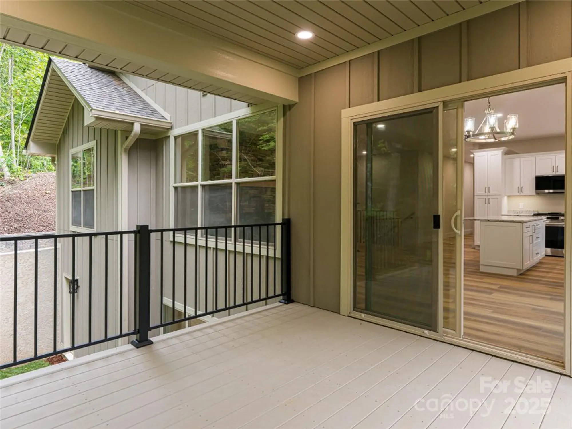 Property Slideshow image 21 of 48 | 281 carriage crest dr, Hendersonville, NC, 28791