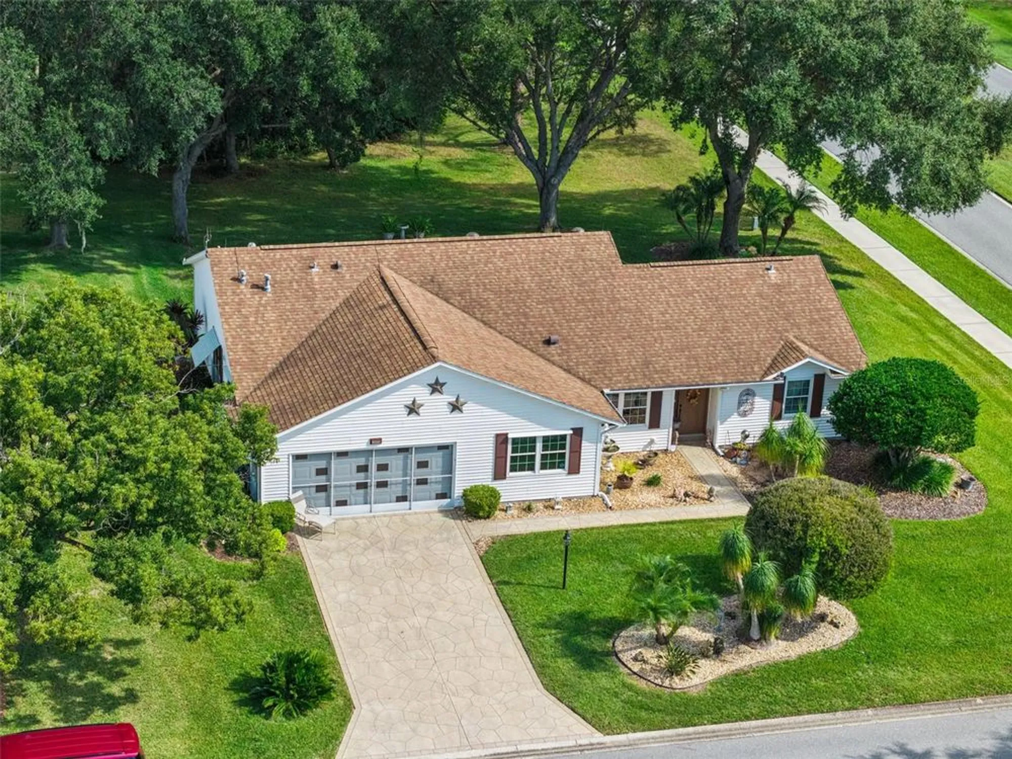 Property Slideshow image 1 of 82 | 26600 racquet cir, Leesburg, FL, 34748