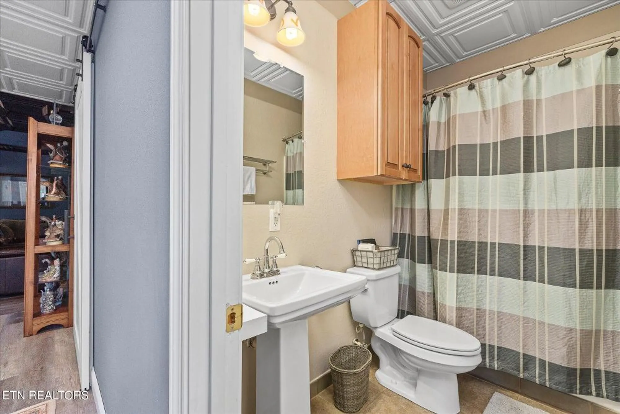 Property Slideshow image 44 of 60 | 145 pineridge loop, Crossville, TN, 38558