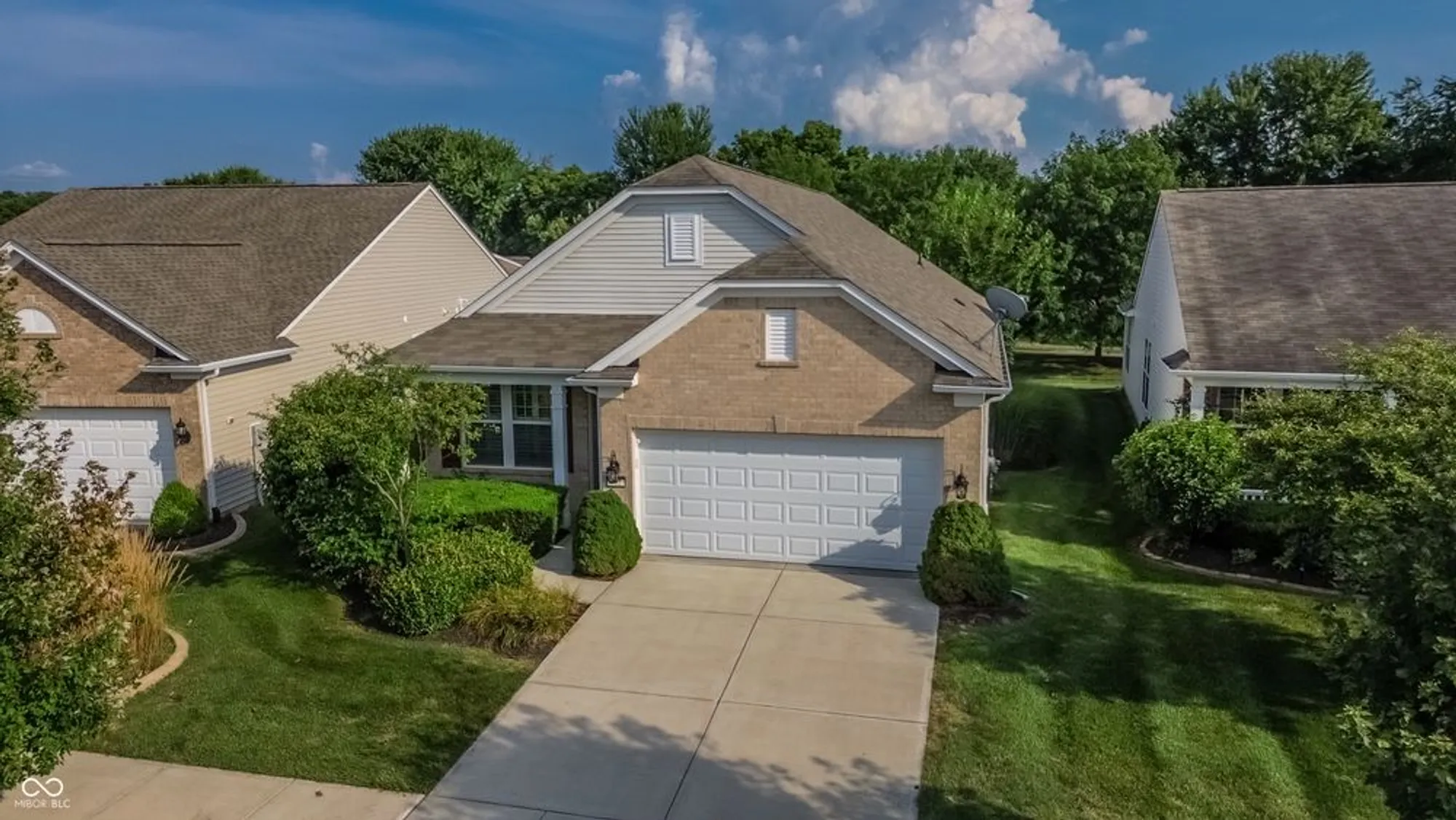 Property Slideshow image 2 of 52 | 15935 lambrusco way, Fishers, IN, 46037